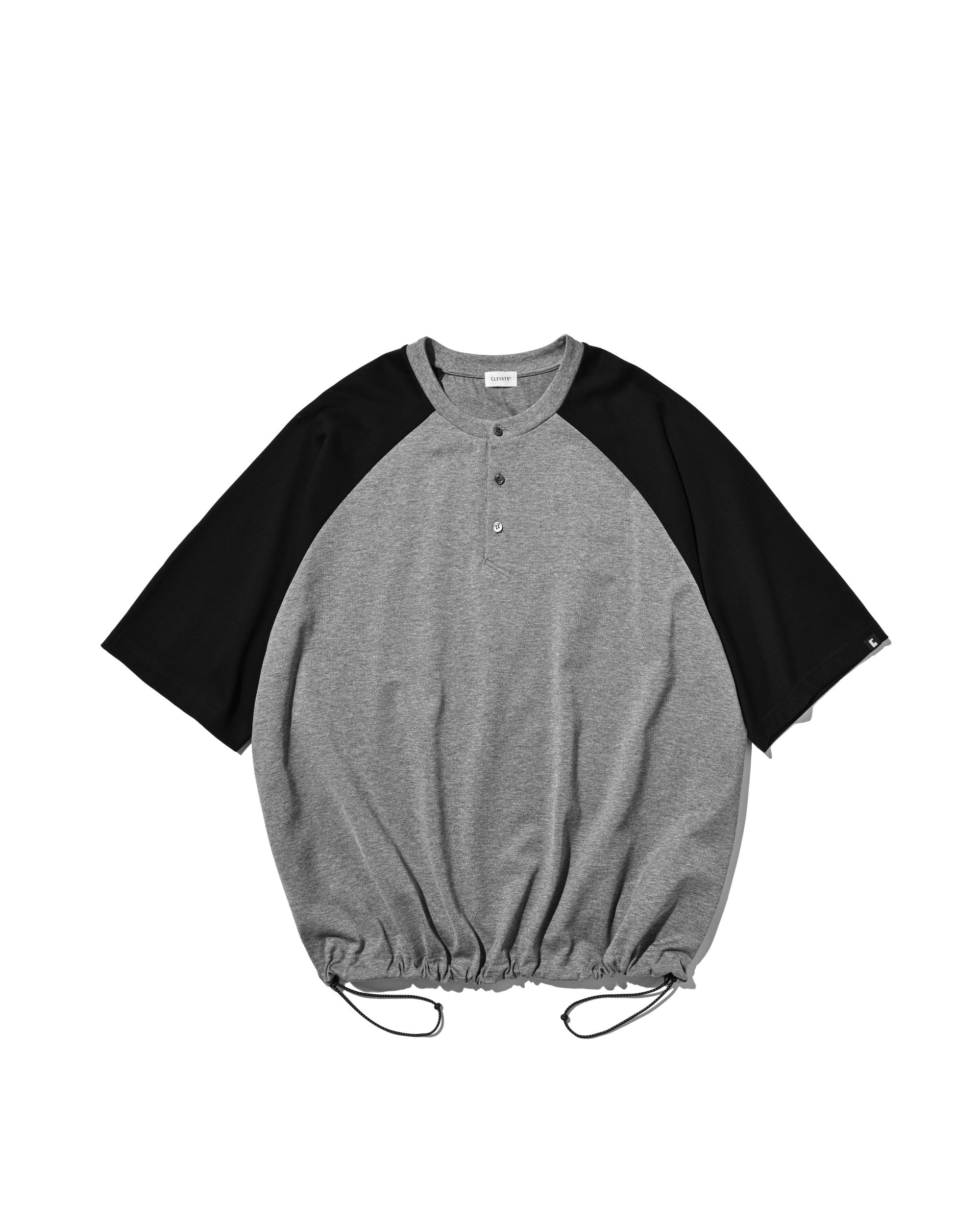 【8.19 WED 20:00- IN STOCK】RAGLAN HENLEY NECK S/S T-SHIRT WITH DRAWSTRINGS (GRAY×BLACK)