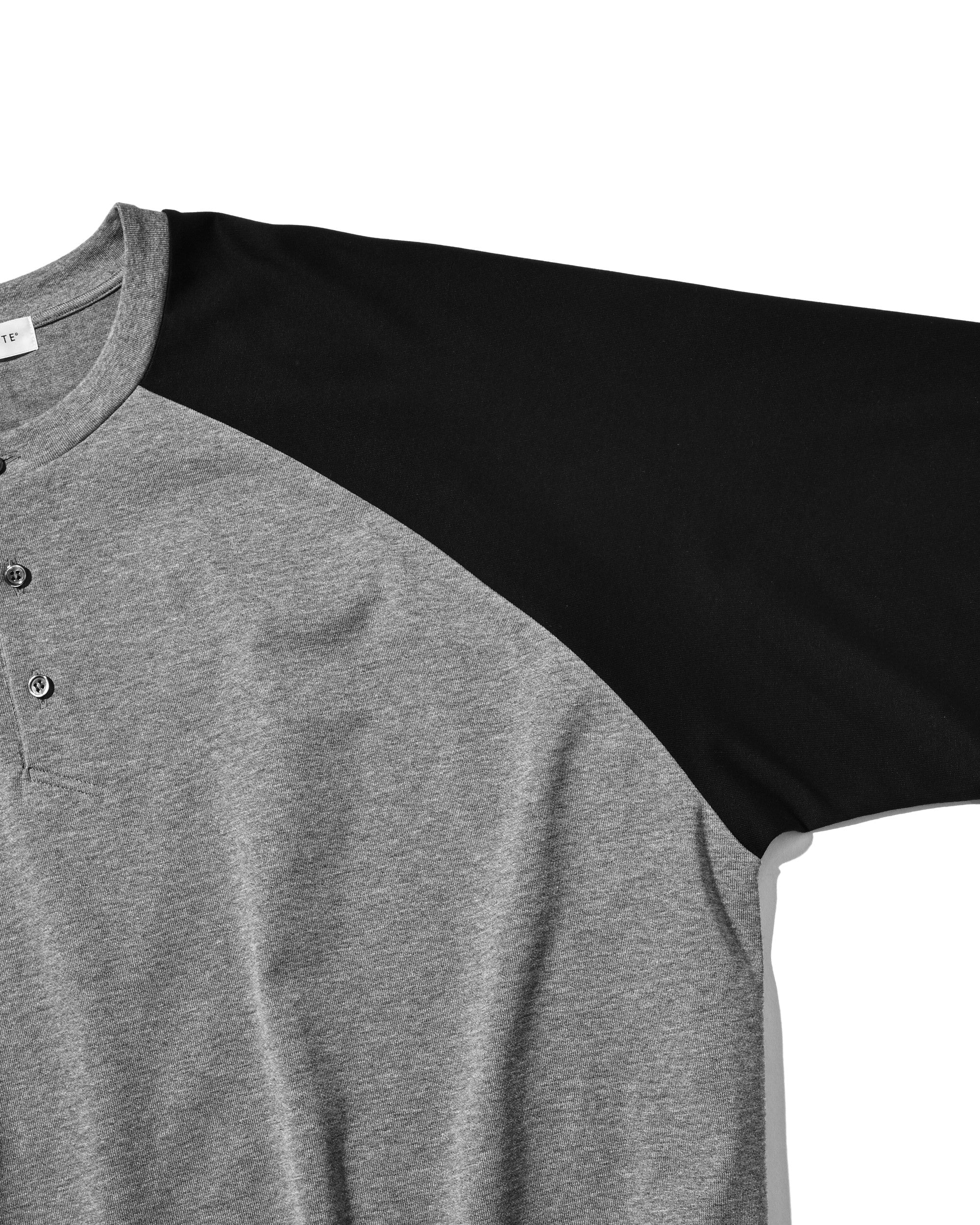 【8.19 WED 20:00- IN STOCK】RAGLAN HENLEY NECK S/S T-SHIRT WITH DRAWSTRINGS (GRAY×BLACK)