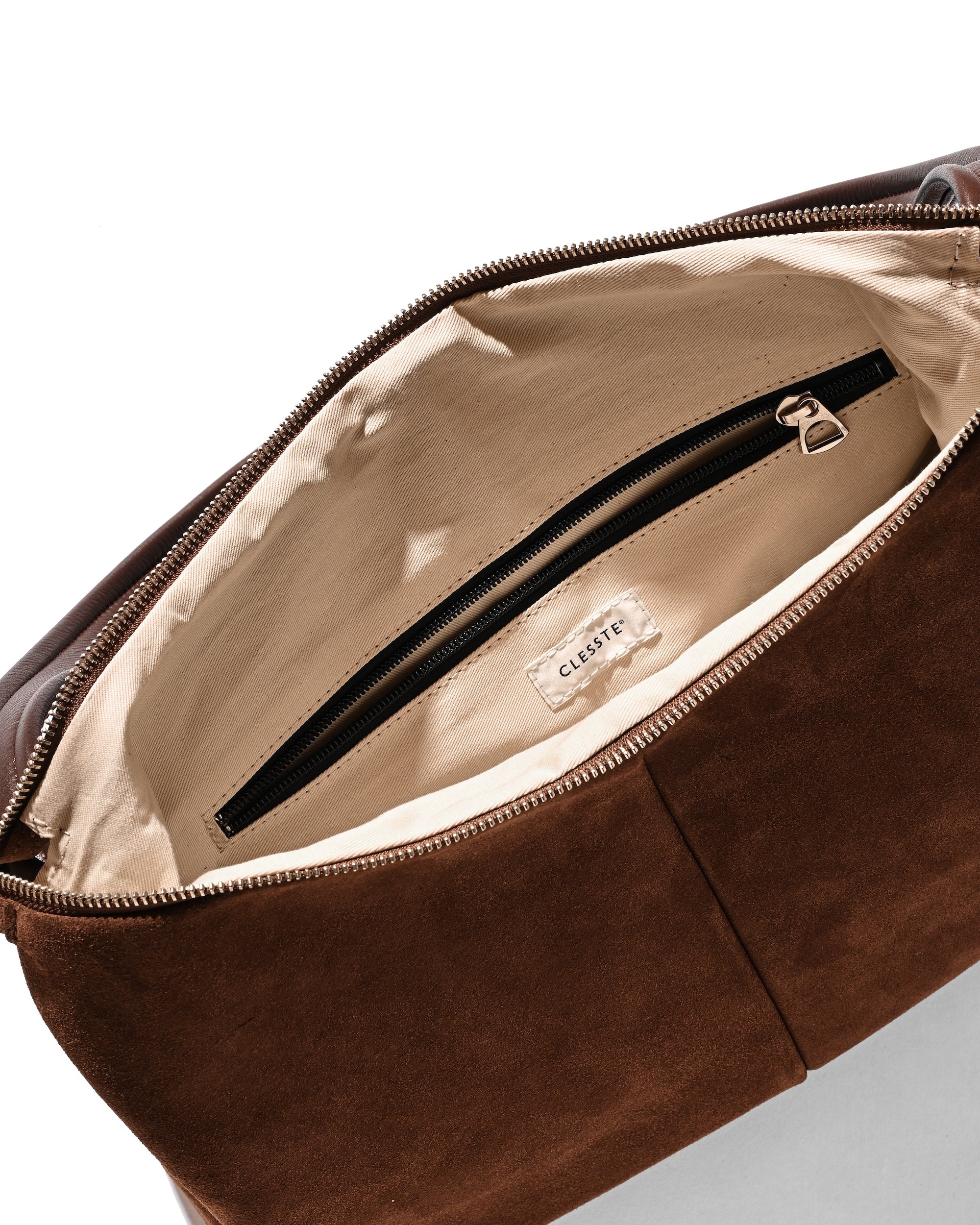 【1.7 WED 20:00- IN STOCK】SUEDE NOMAD BAG (BROWN)