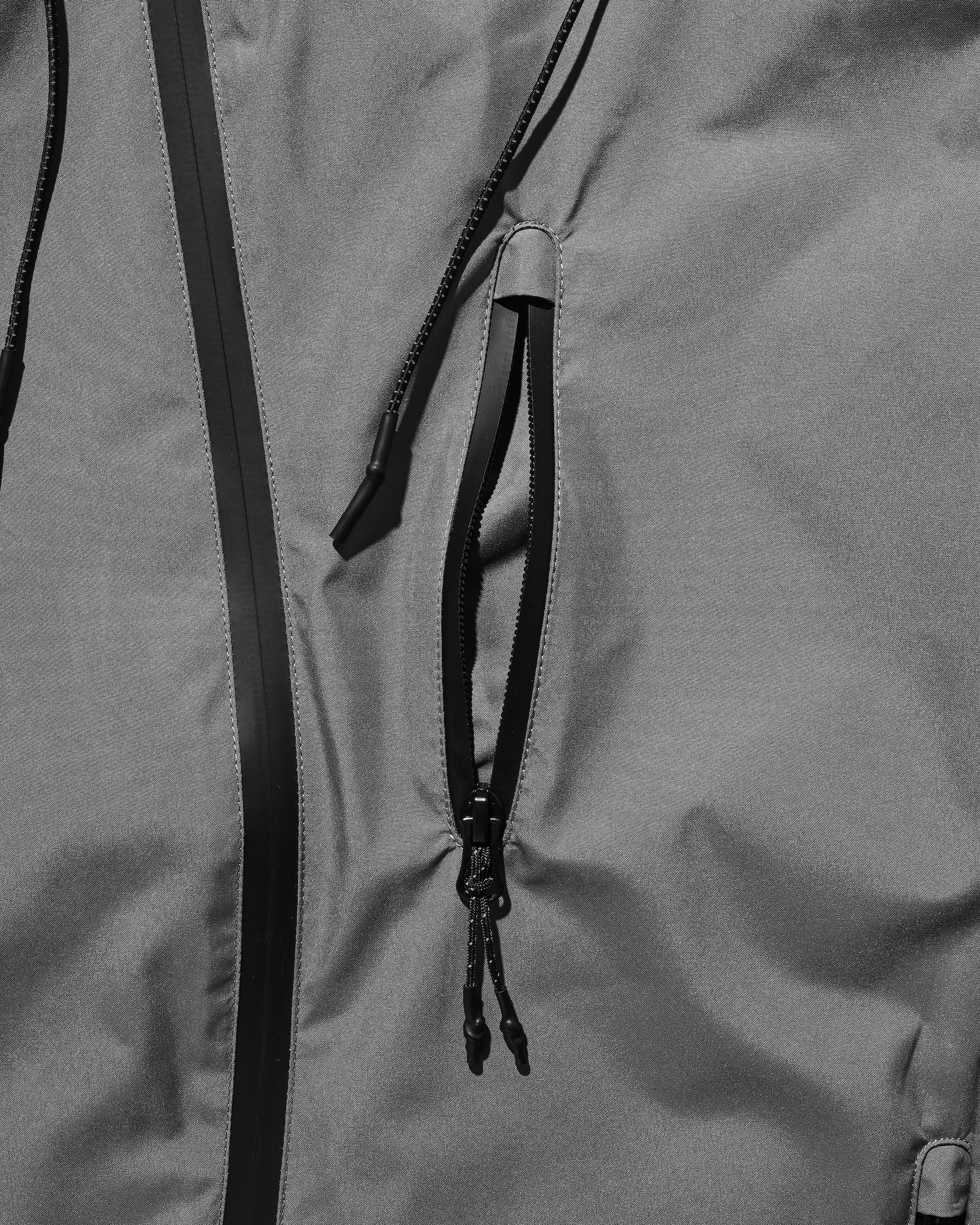 +phenix WINDSTOPPER® by GORE-TEX LABS CITY MOUNTAIN JACKET (CHARCOAL GRAY)