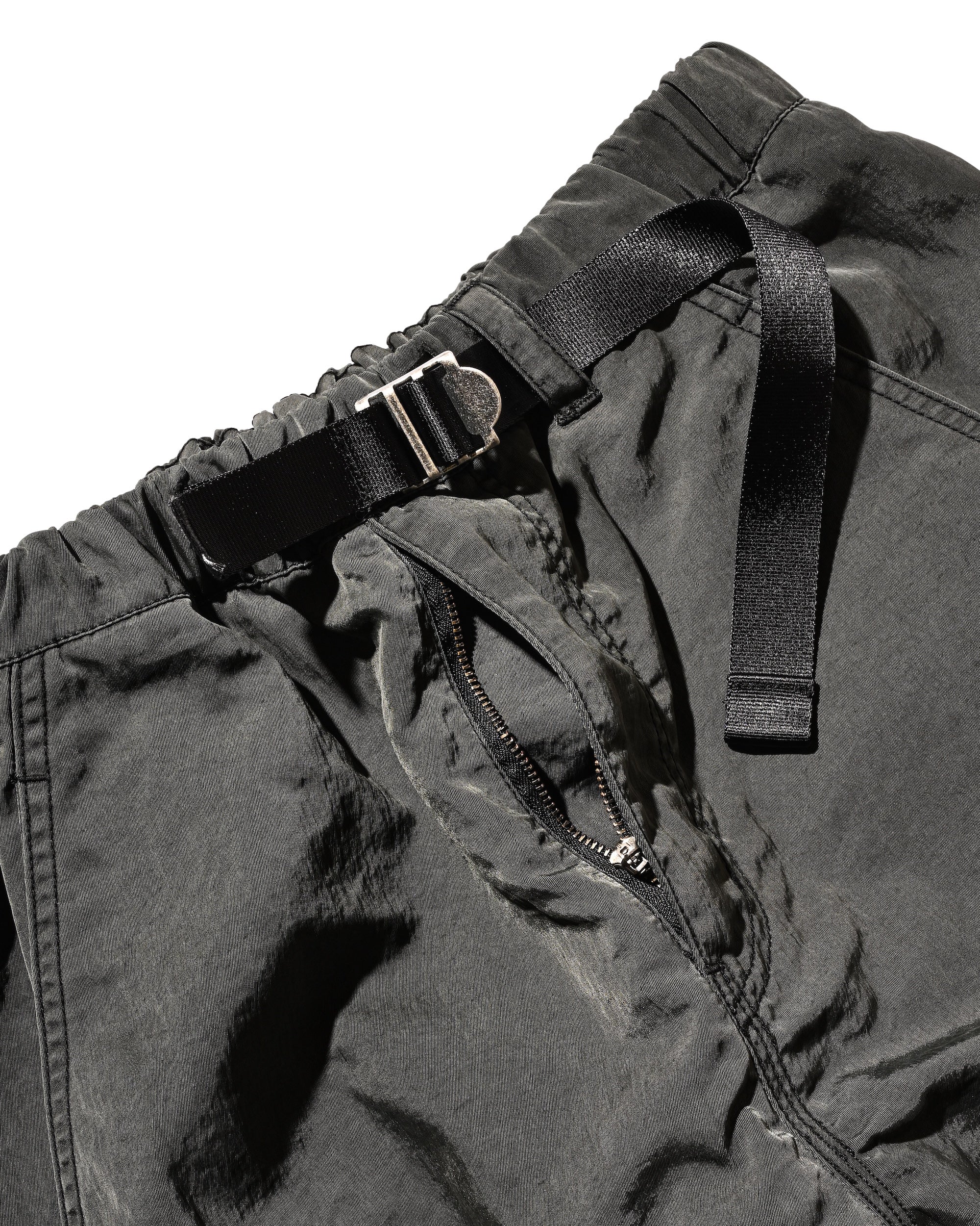 【2.7 SAT 20:00- IN STOCK】FADED FINISH NYLON CITY TWISTED WORKER PANTS (FADE BLACK)