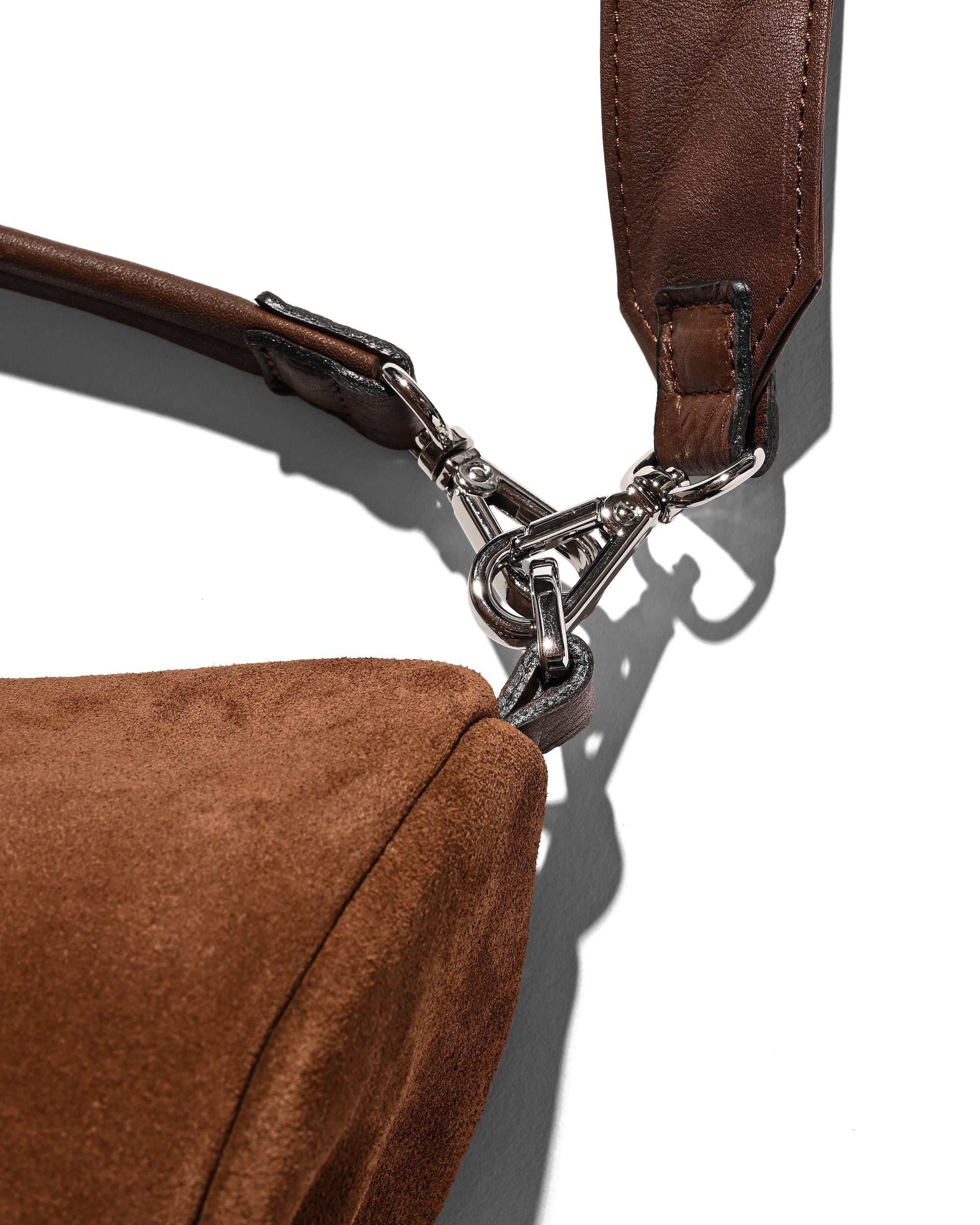SUEDE DAYOFF BAG MINI (BROWN)