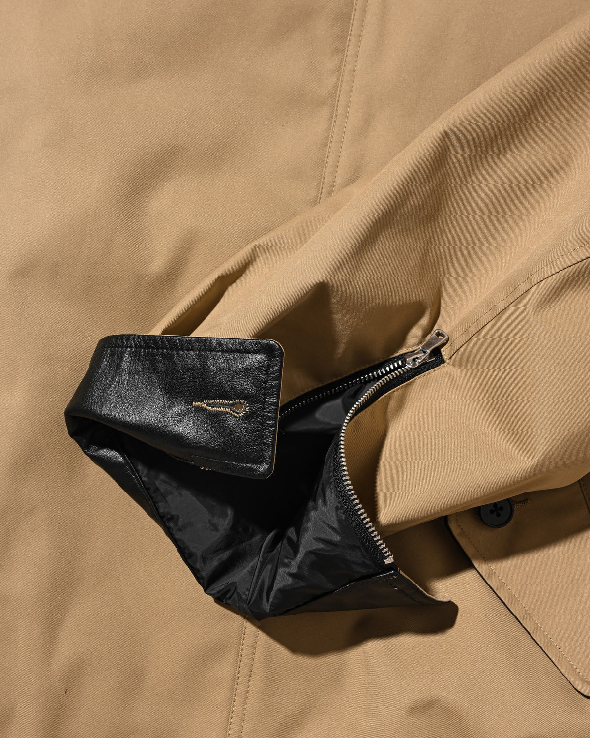 【10.24 SAT 20:00- IN STOCK】 +phenix WINDSTOPPER® by GORE-TEX LABS TWILL CITY DOUBLE FLAP JACKET (CAMEL BEIGE)