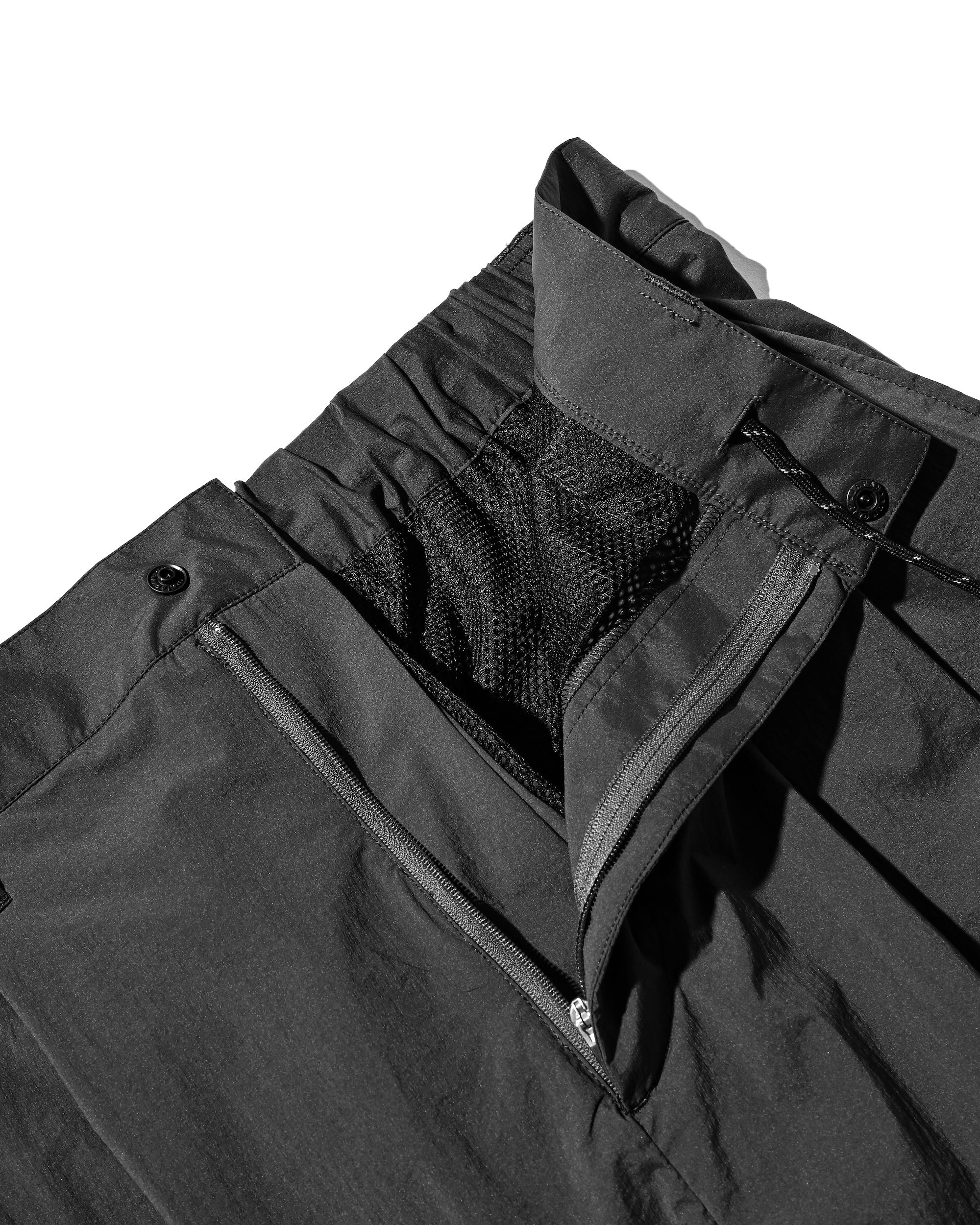 CRISPY NYLON CITY UNIFORM WIDE TAPERED PANTS (CHARCOAL)