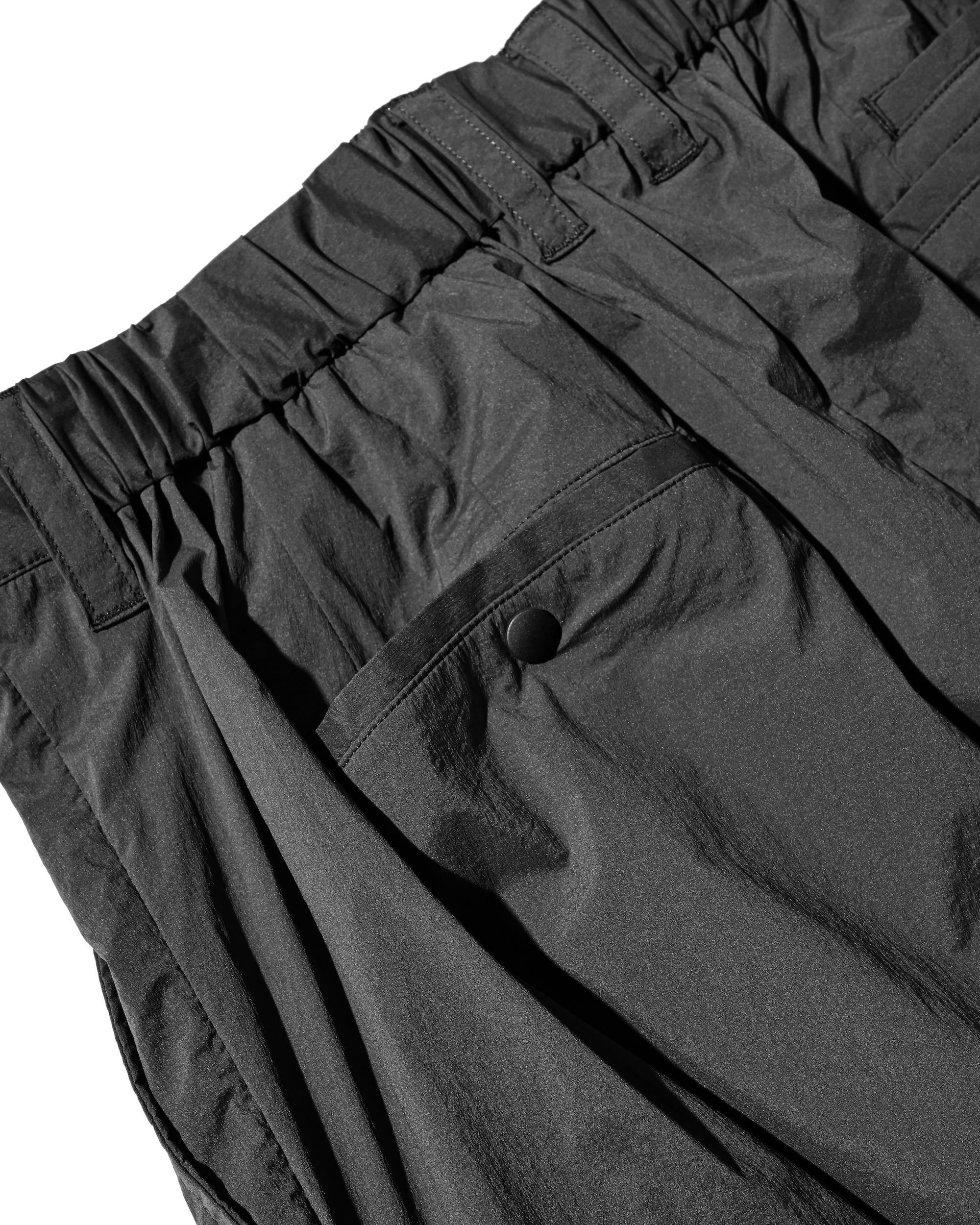 CRISPY NYLON CITY UNIFORM WIDE TAPERED PANTS (CHARCOAL)