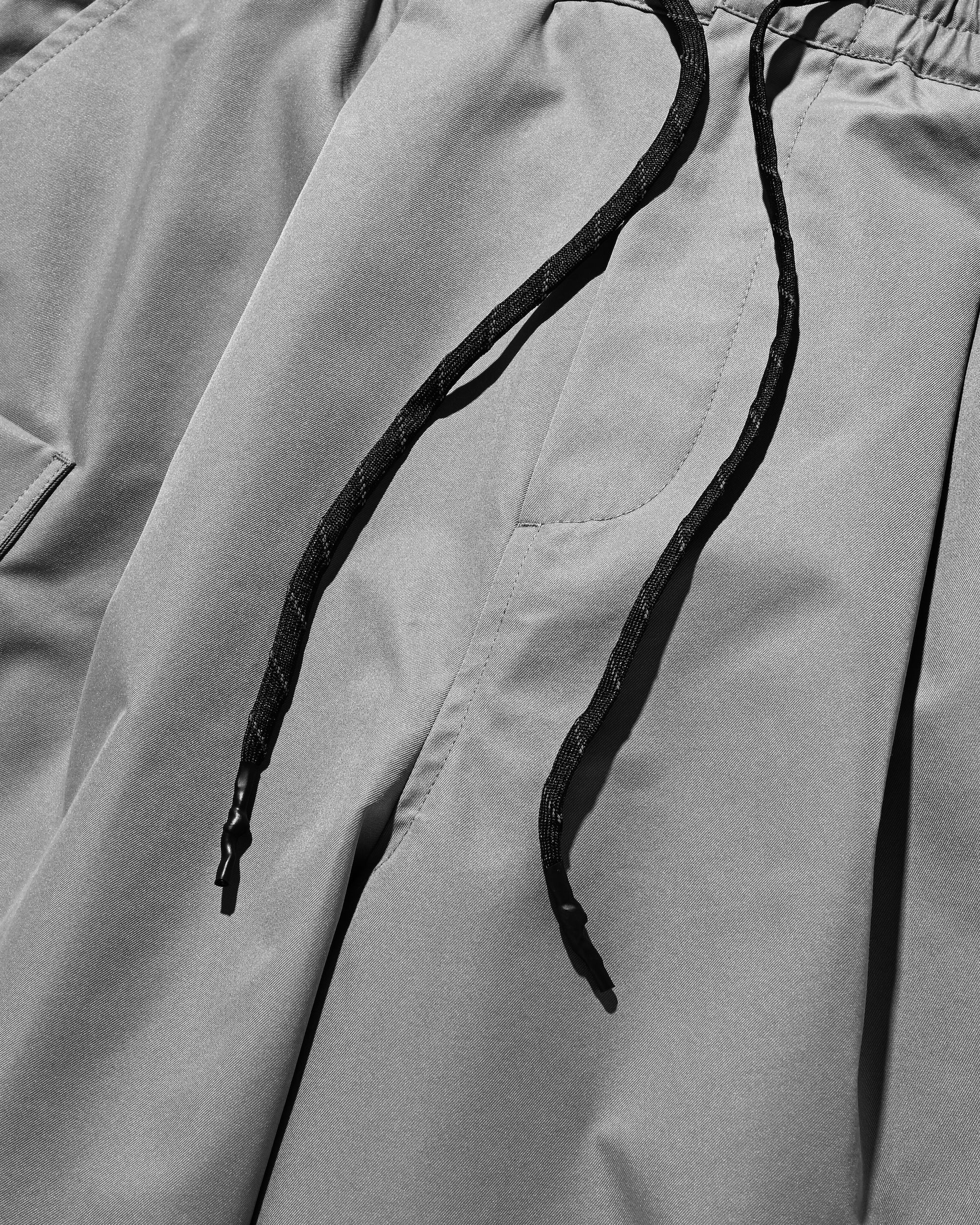 +phenix WINDSTOPPER® by GORE-TEX LABS CITY MILITARY HALF PANTS 001 (CHARCOAL GRAY)