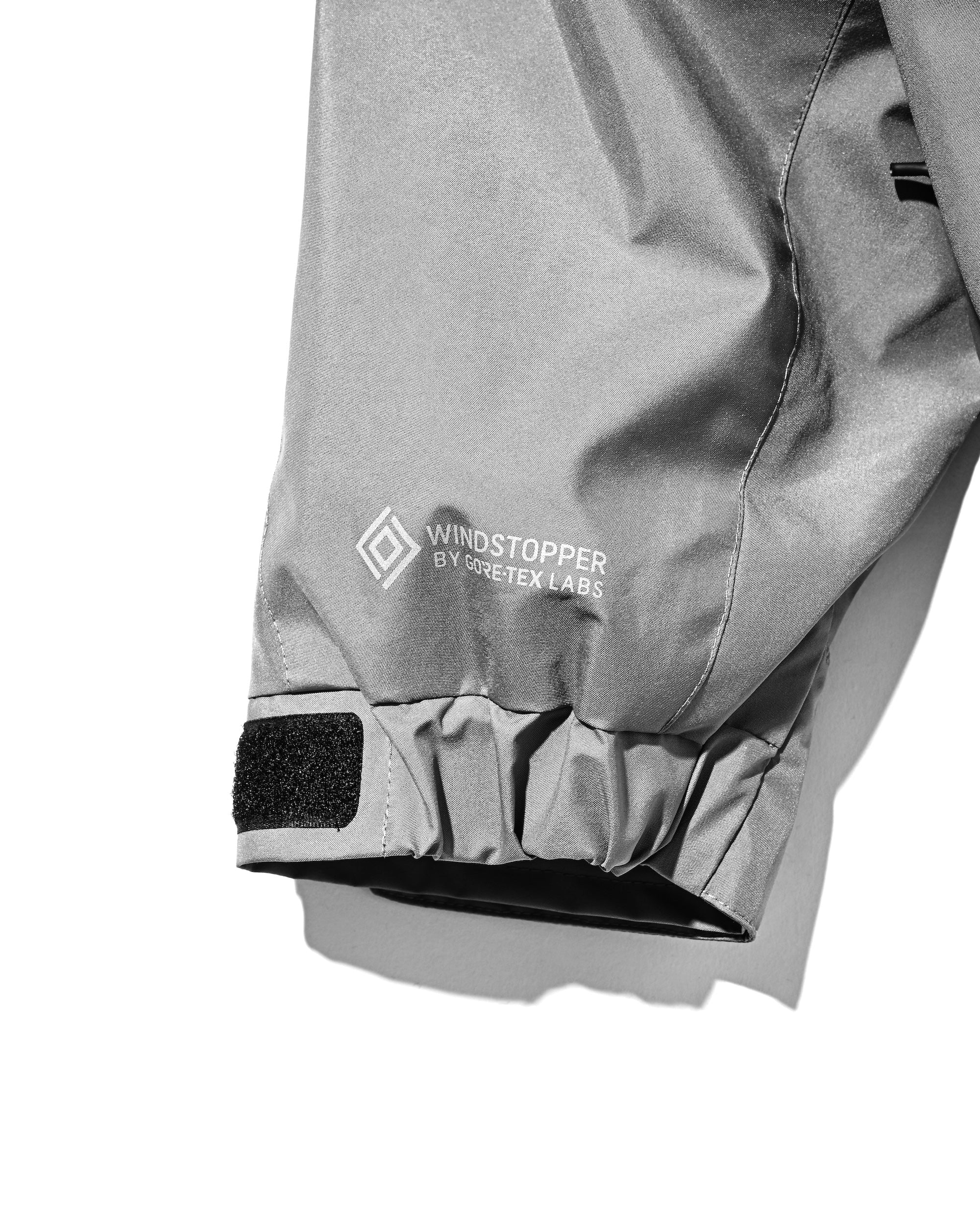 【3.4 WED 20:00- IN STOCK】+phenix WINDSTOPPER® by GORE-TEX LABS CITY HYDRO SHED JACKET (CHARCOAL GRAY)