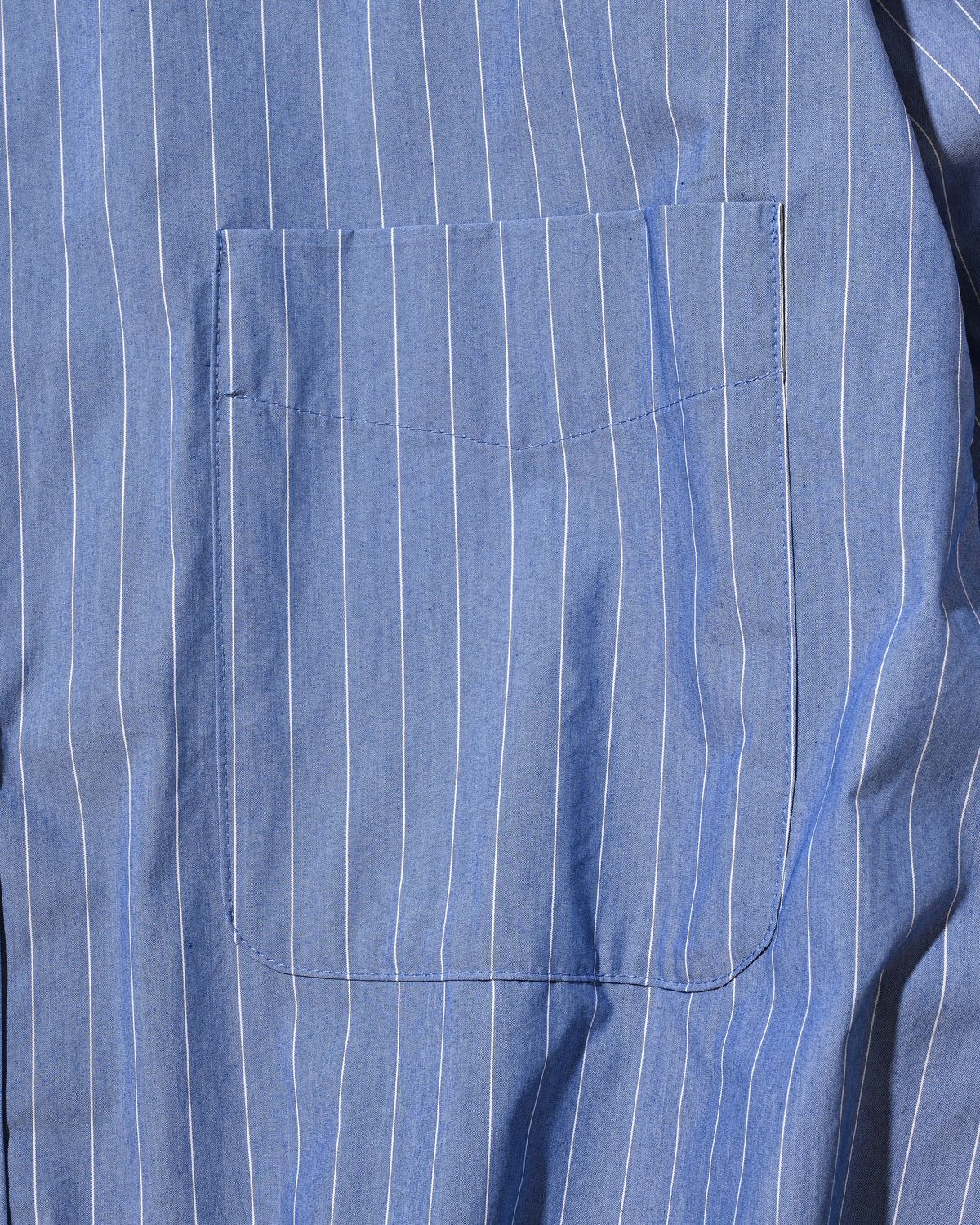 【10.14 WED 20:00- IN STOCK】 STRIPED EVERYDAY BOX FIT L/S SHIRT (BLUE STRIPE)