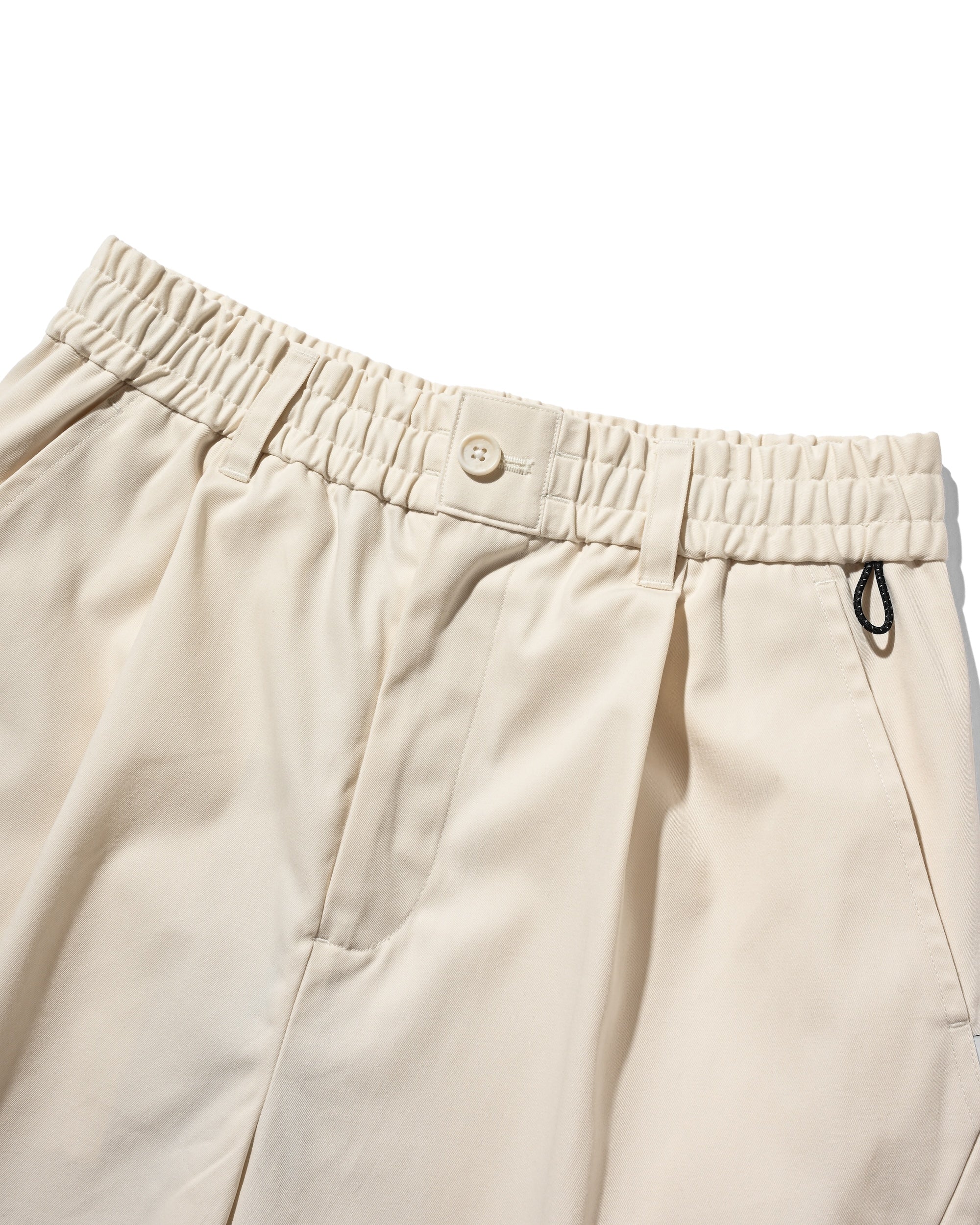【8.23 SAT 20:00- IN STOCK】FUTURE MASSIVE TWISTED HALF PANTS (IVORY)
