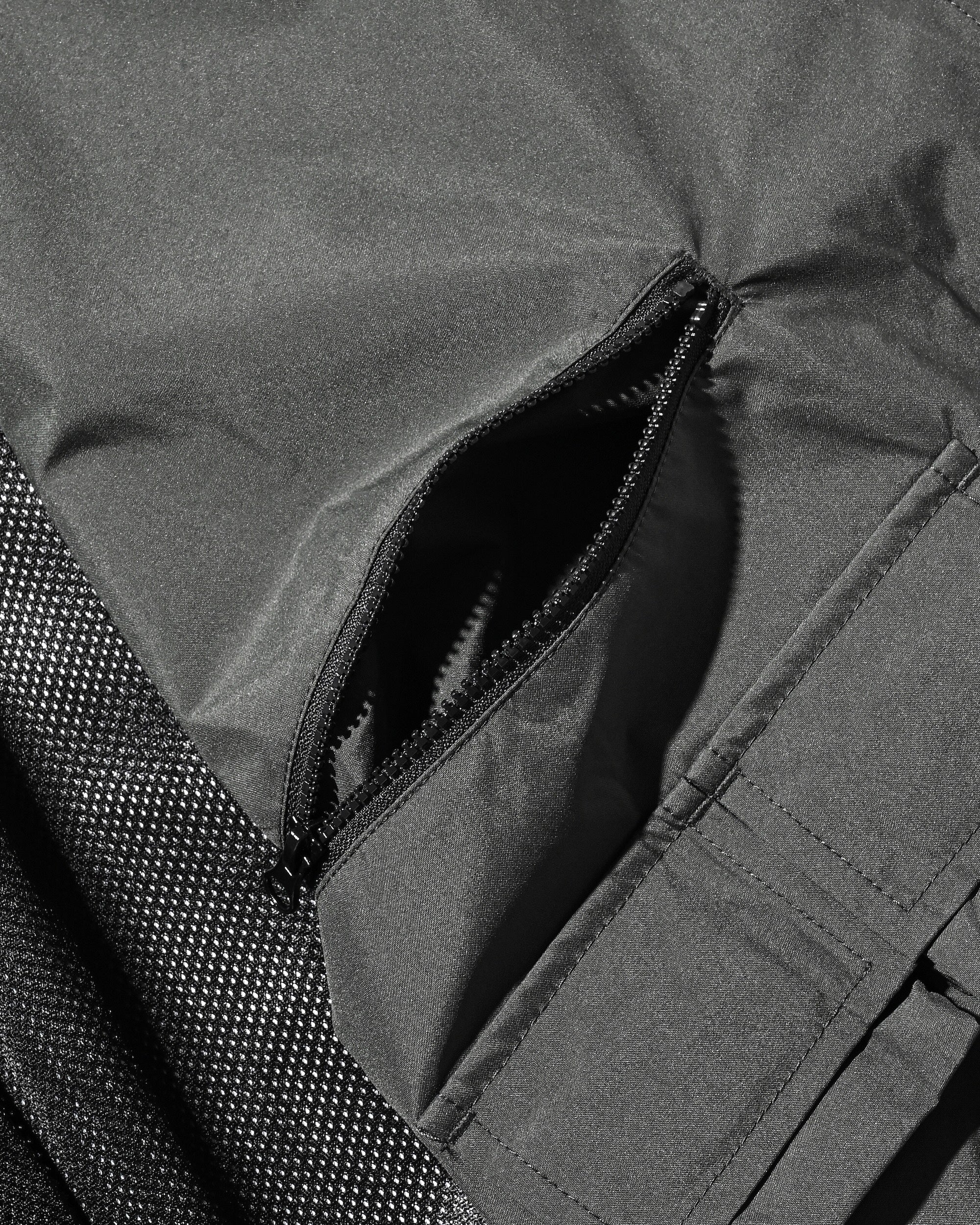 【9.3 WED 20:00- IN STOCK】+phenix WINDSTOPPER® by GORE-TEX LABS ACTIVE CITY STORAGE JACKET (ASPHALT GRAY)