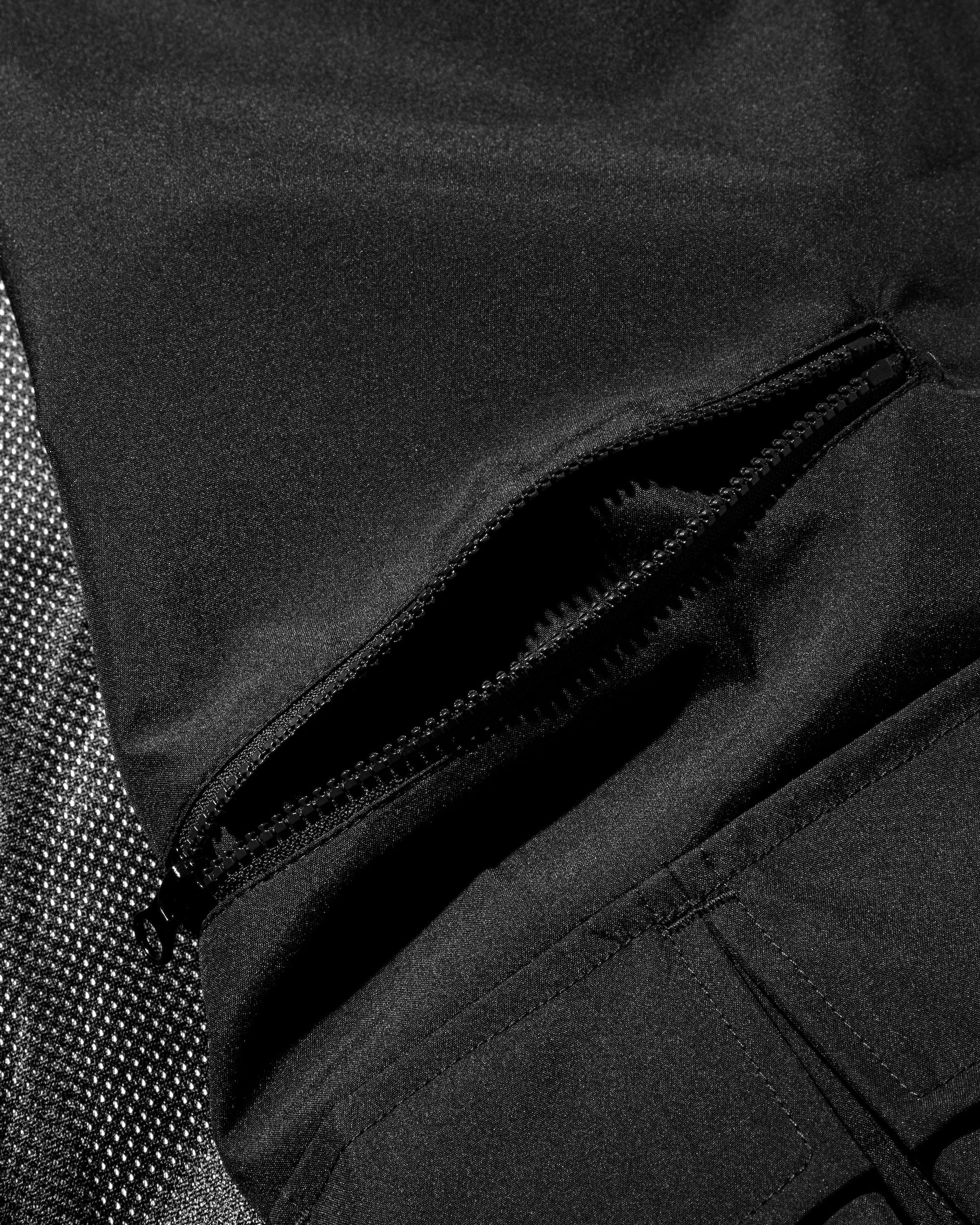 【9.3 WED 20:00- IN STOCK】+phenix WINDSTOPPER® by GORE-TEX LABS ACTIVE CITY STORAGE JACKET (BLACK)