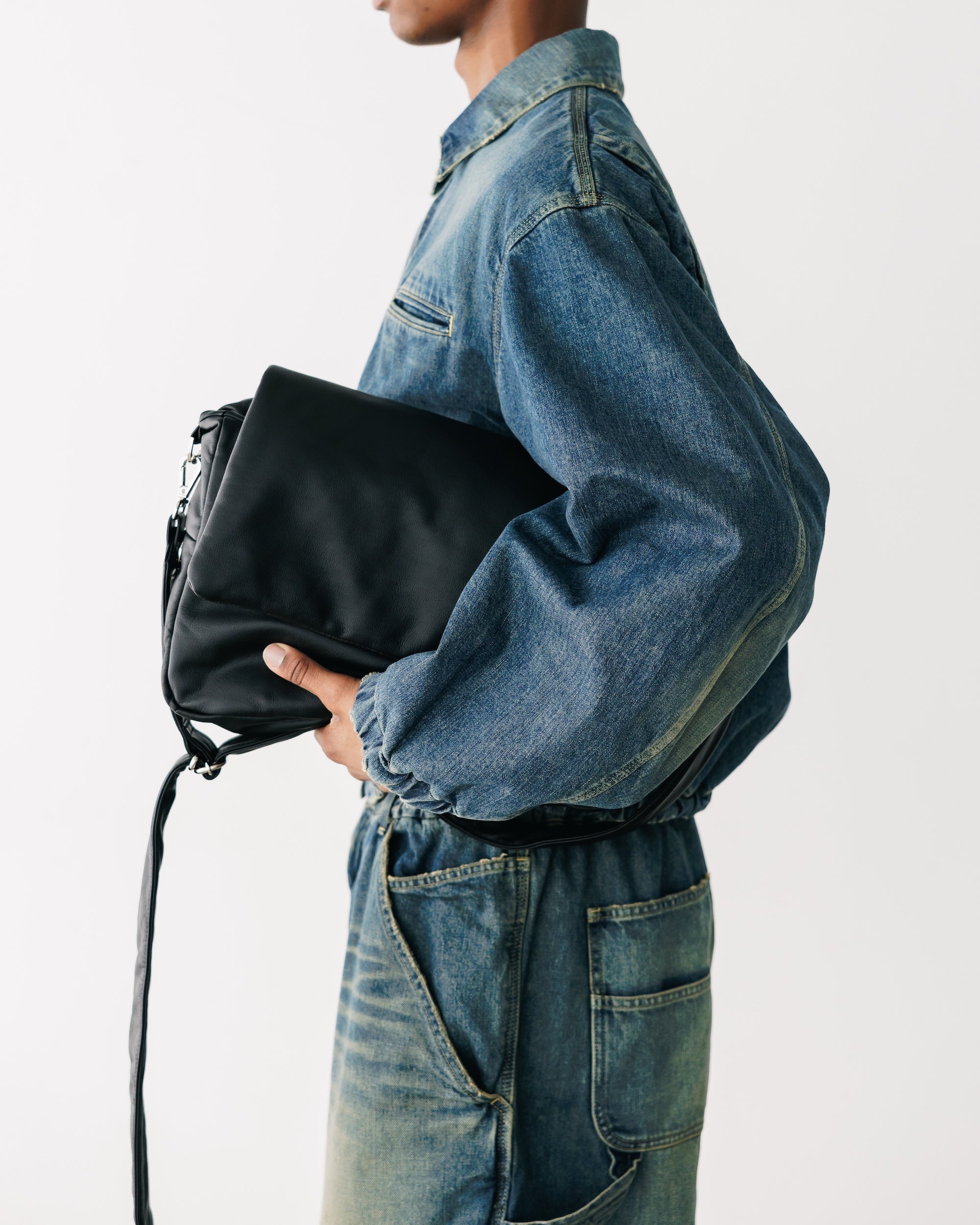 【1.14 WED 20:00- IN STOCK】LEATHER PADDED FLAP HOLIDAY BAG