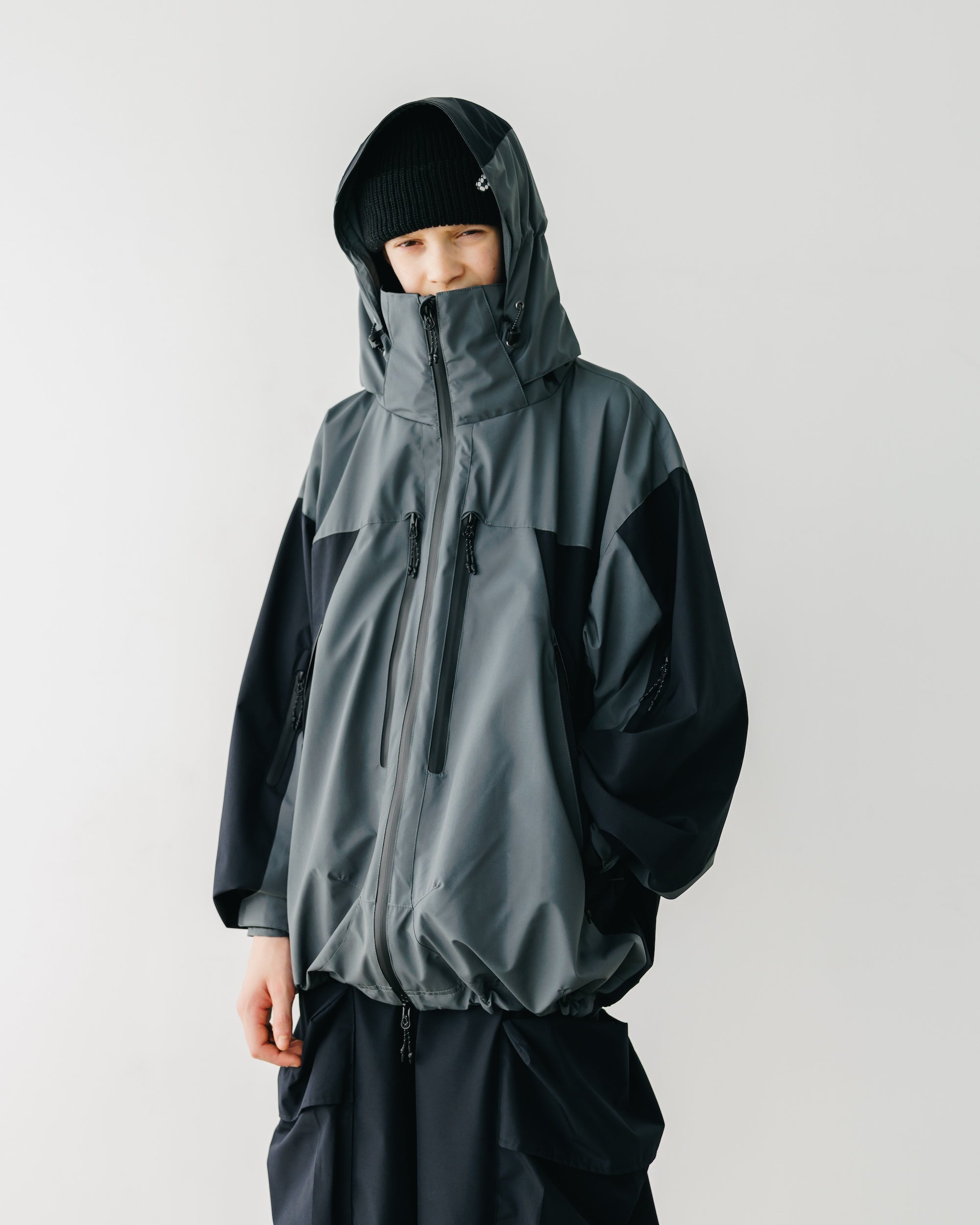 【9.3 WED 20:00- IN STOCK】+phenix WINDSTOPPER® by GORE-TEX LABS CITY MOUNTAIN PARKA (GRAPHAITE GRAY×BLACK)