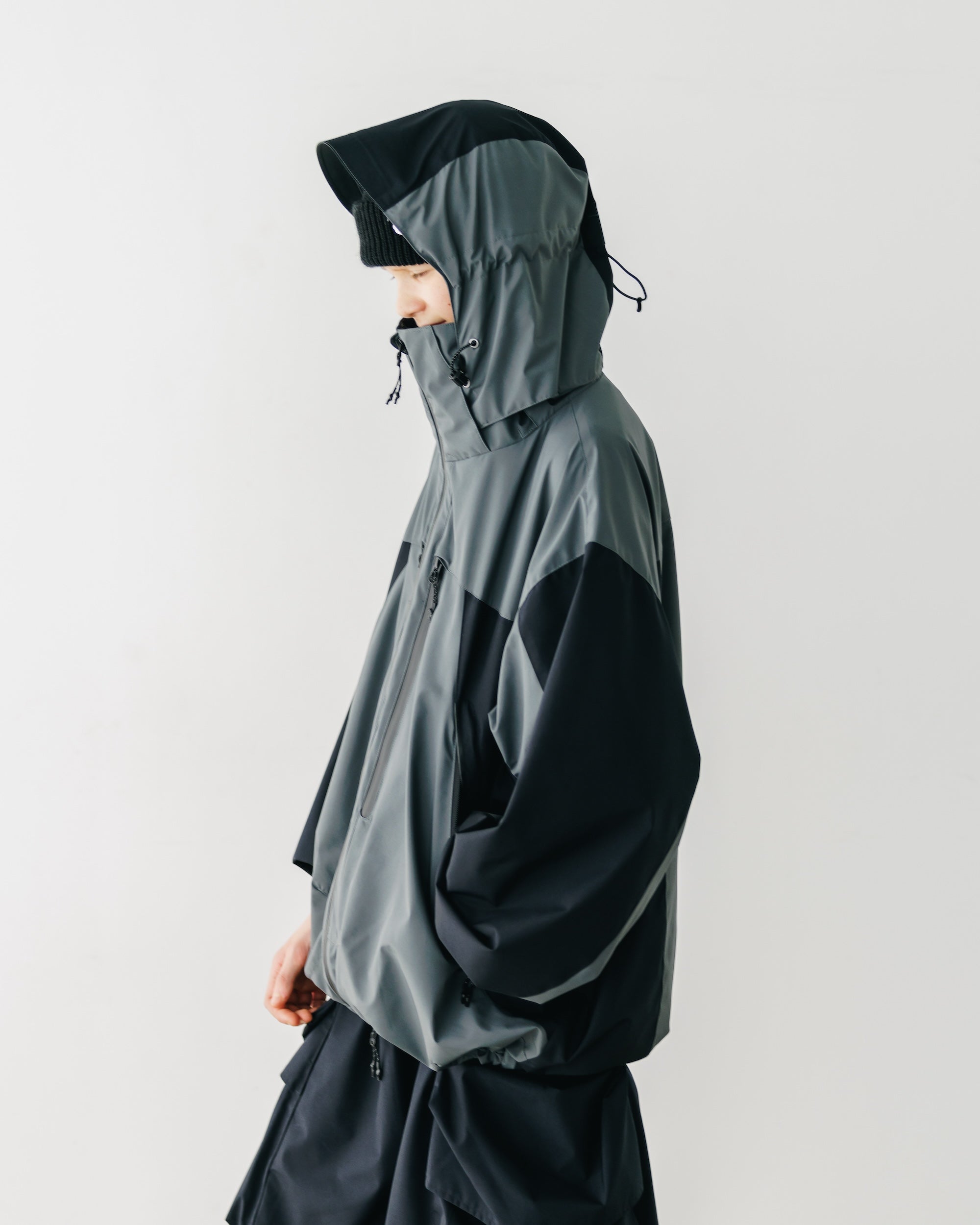 【9.3 WED 20:00- IN STOCK】+phenix WINDSTOPPER® by GORE-TEX LABS CITY MOUNTAIN PARKA (GRAPHAITE GRAY×BLACK)