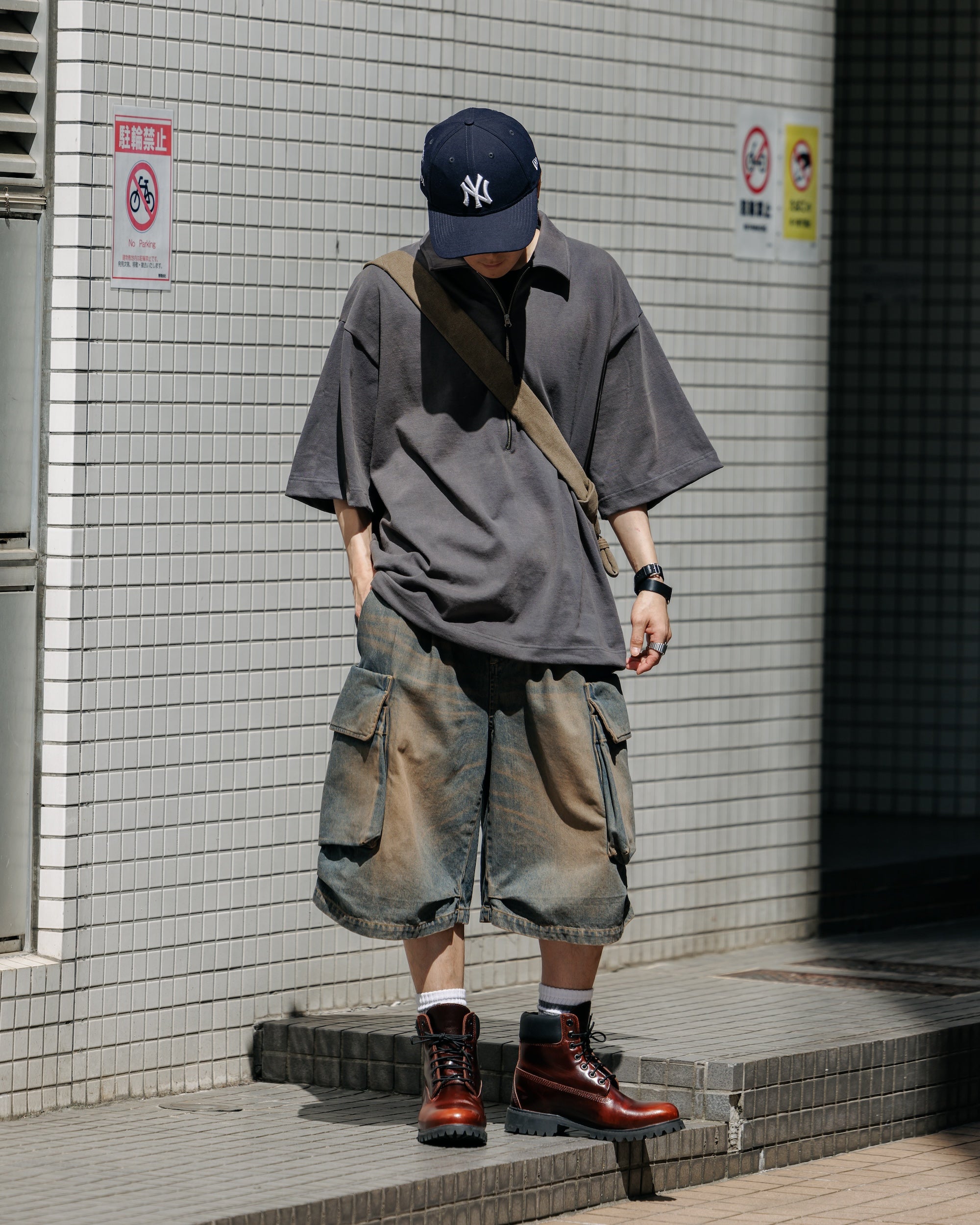CITY S/S HALF ZIP SHIRT (BLACK)