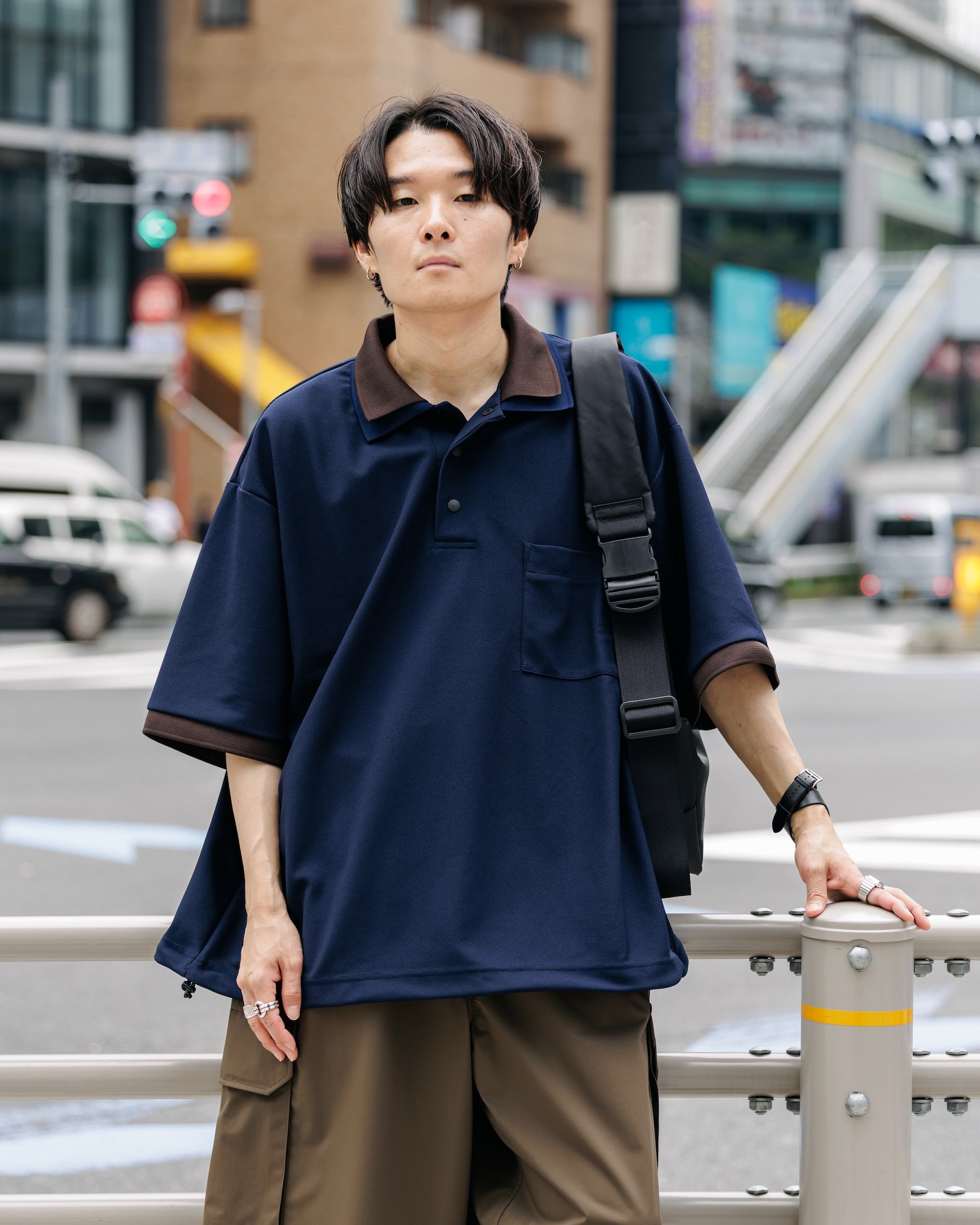 【7.11 SAT 20:00- IN STOCK】ACTIVE CITY S/S DOUBLE COLLAR POLO SHIRT (NAVY×BROWN)
