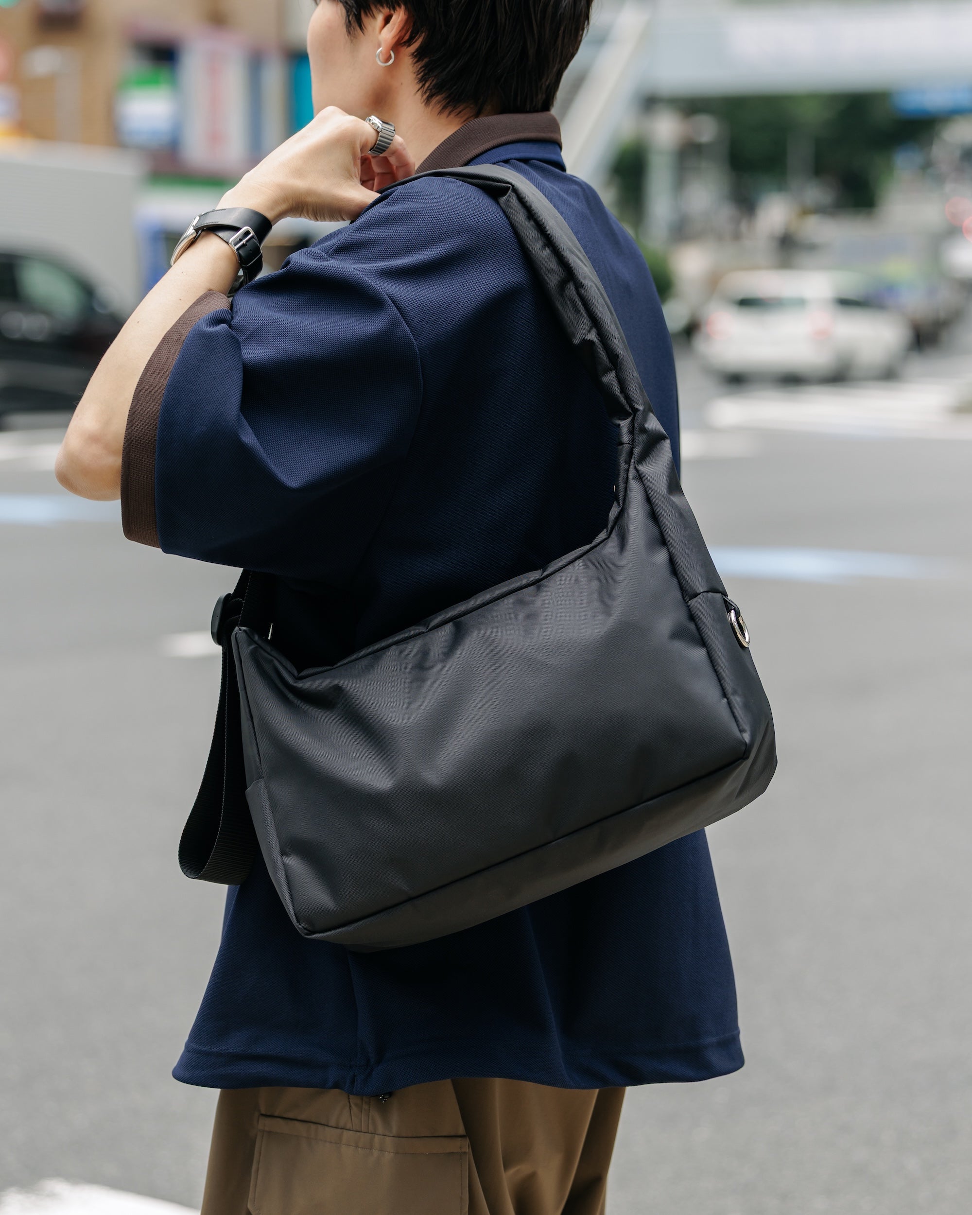 LEATHER HOLIDAY BAG