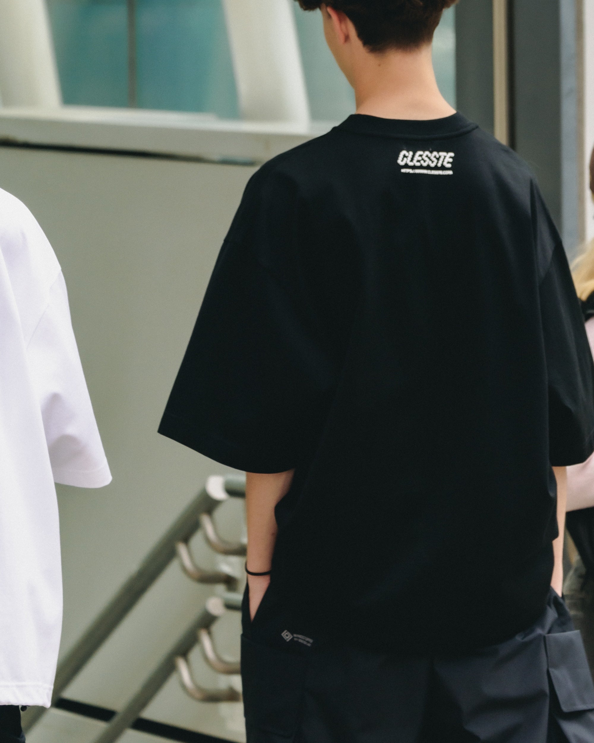 STAFF T-SHIRT WITH DRAWSTRINGS (BLACK)
