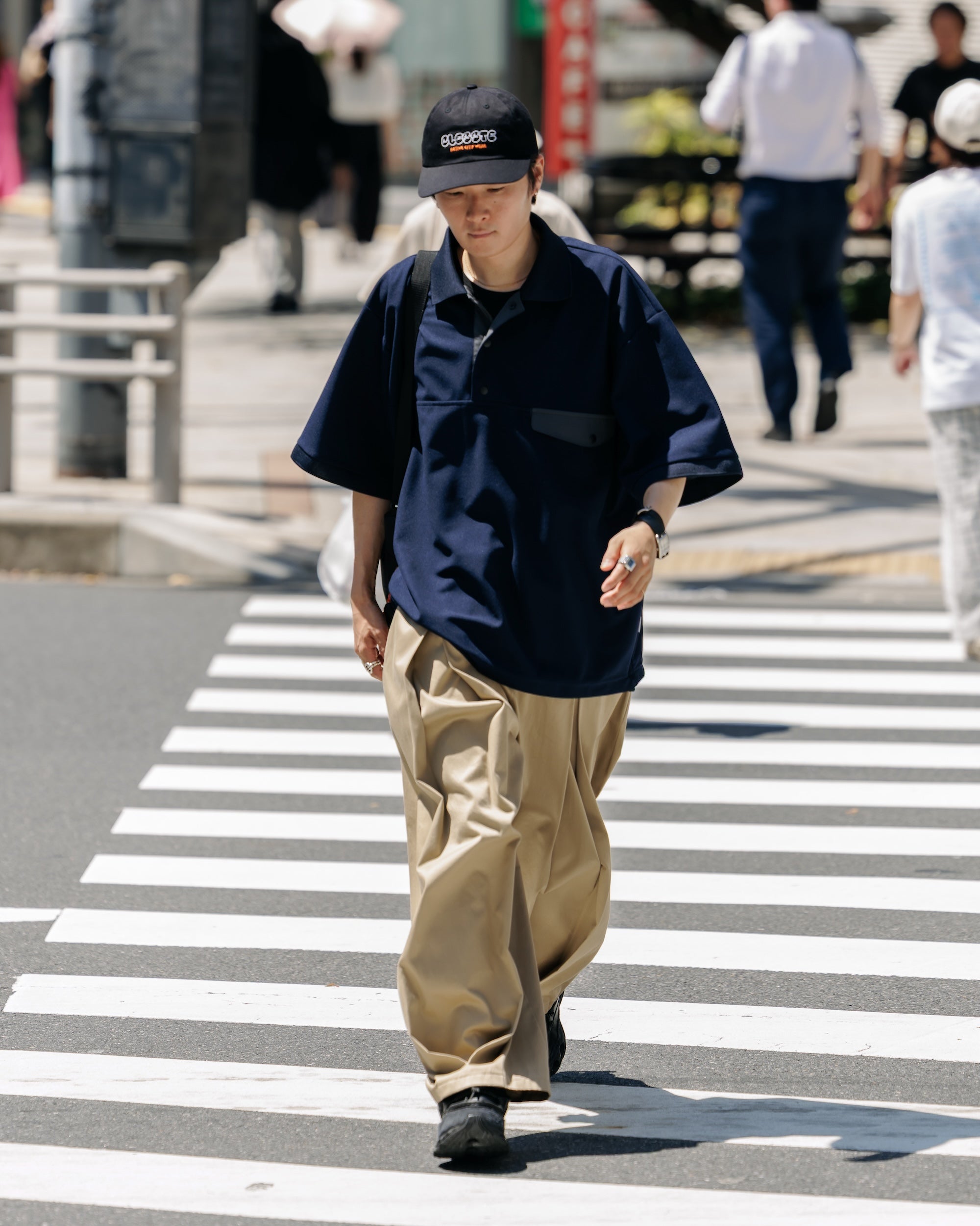 【8.20 WED 20:00- IN STOCK】ACTIVE CITY S/S SNAP POLO SHIRT (NAVY)