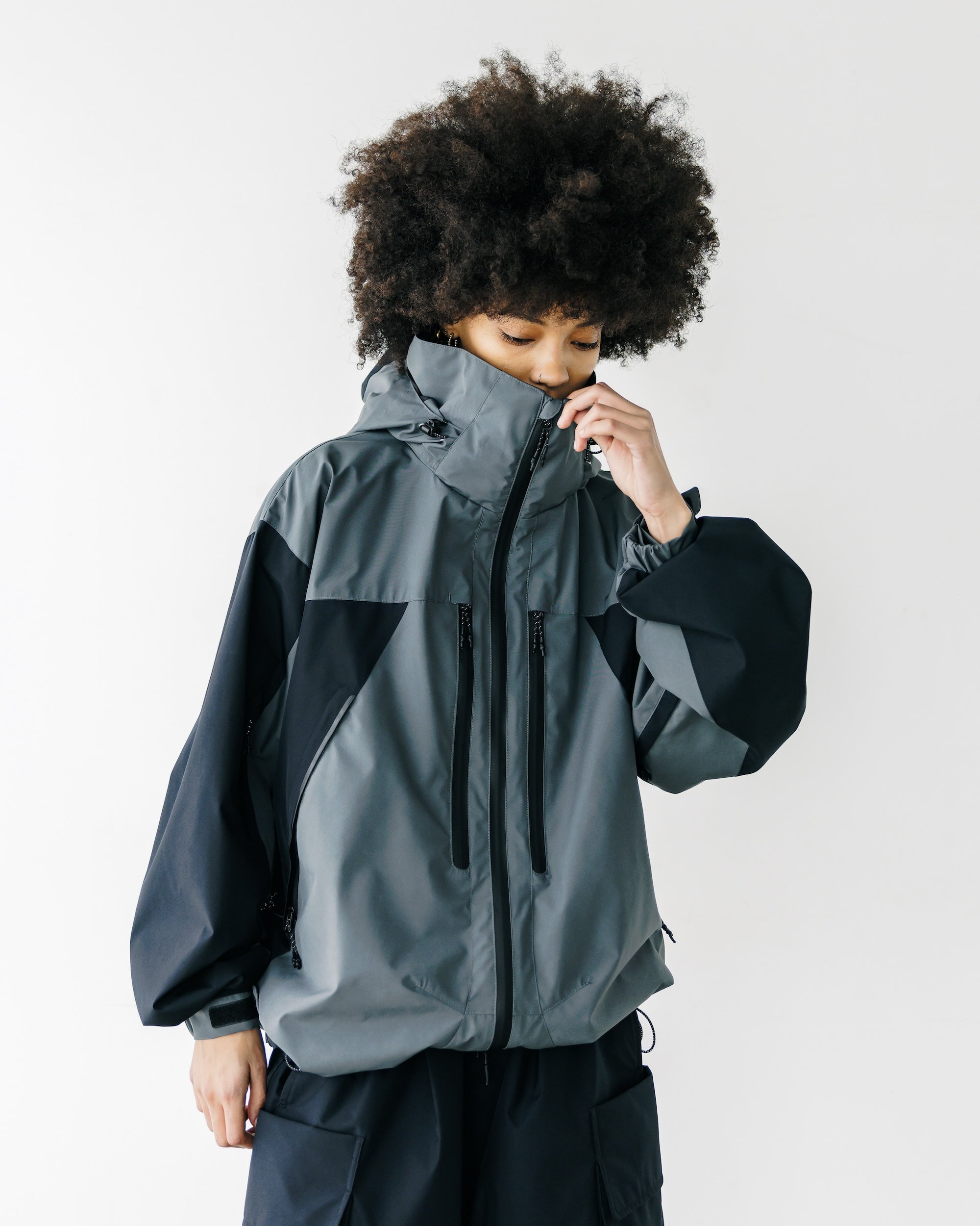 【9.3 WED 20:00- IN STOCK】+phenix WINDSTOPPER® by GORE-TEX LABS CITY MOUNTAIN PARKA (GRAPHAITE GRAY×BLACK)