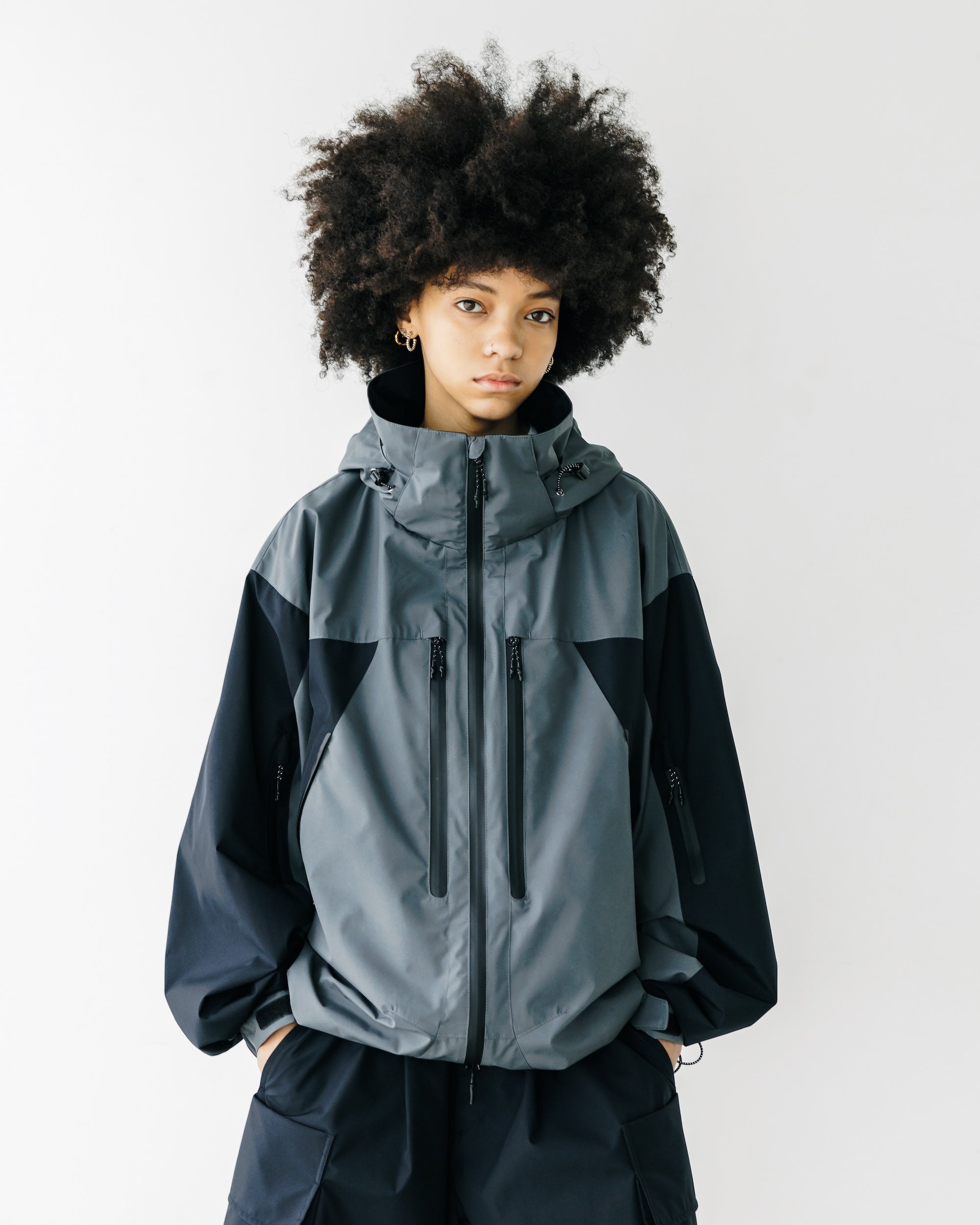 【9.3 WED 20:00- IN STOCK】+phenix WINDSTOPPER® by GORE-TEX LABS CITY MOUNTAIN PARKA (GRAPHAITE GRAY×BLACK)