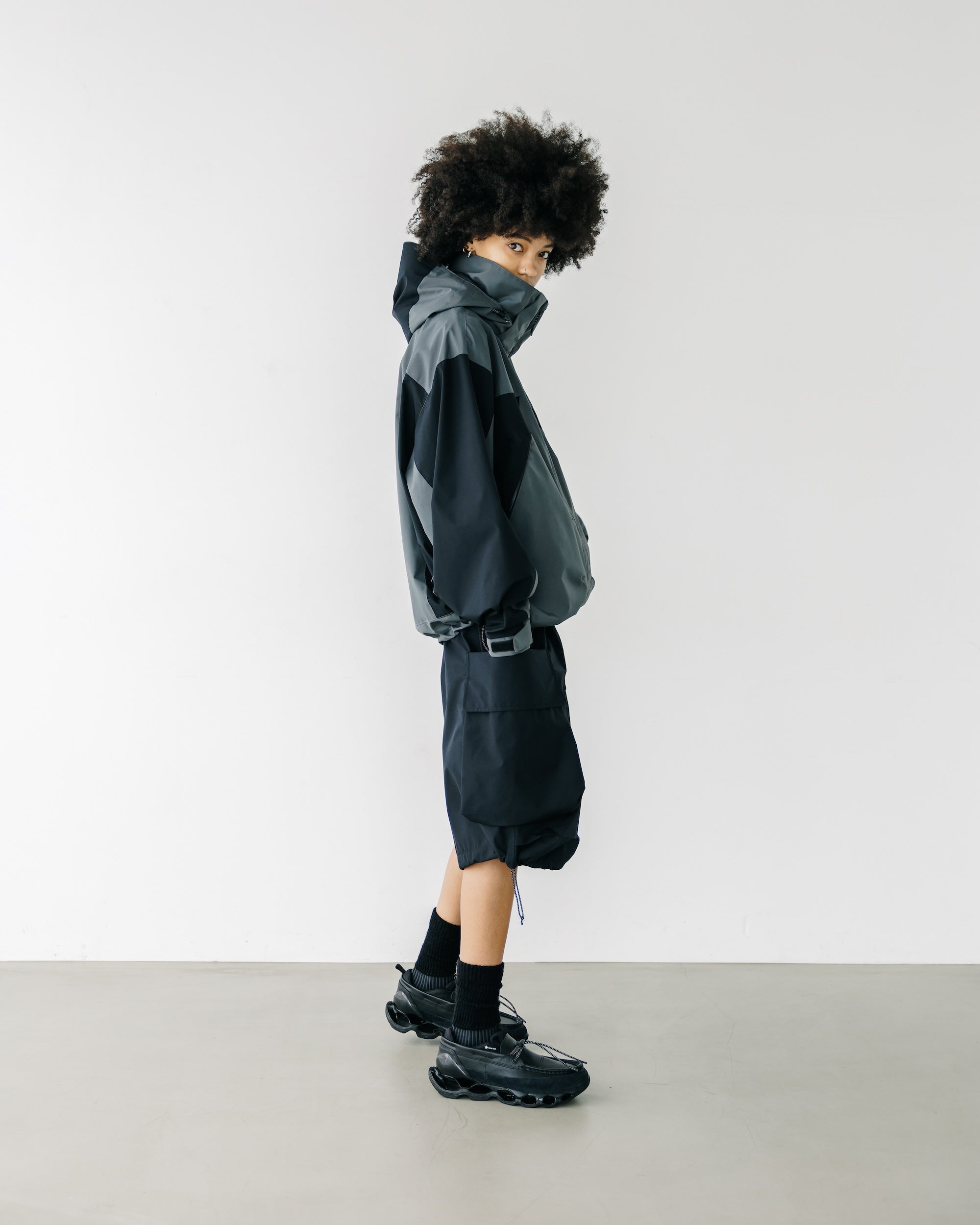 【9.3 WED 20:00- IN STOCK】+phenix WINDSTOPPER® by GORE-TEX LABS CITY MOUNTAIN PARKA (GRAPHAITE GRAY×BLACK)