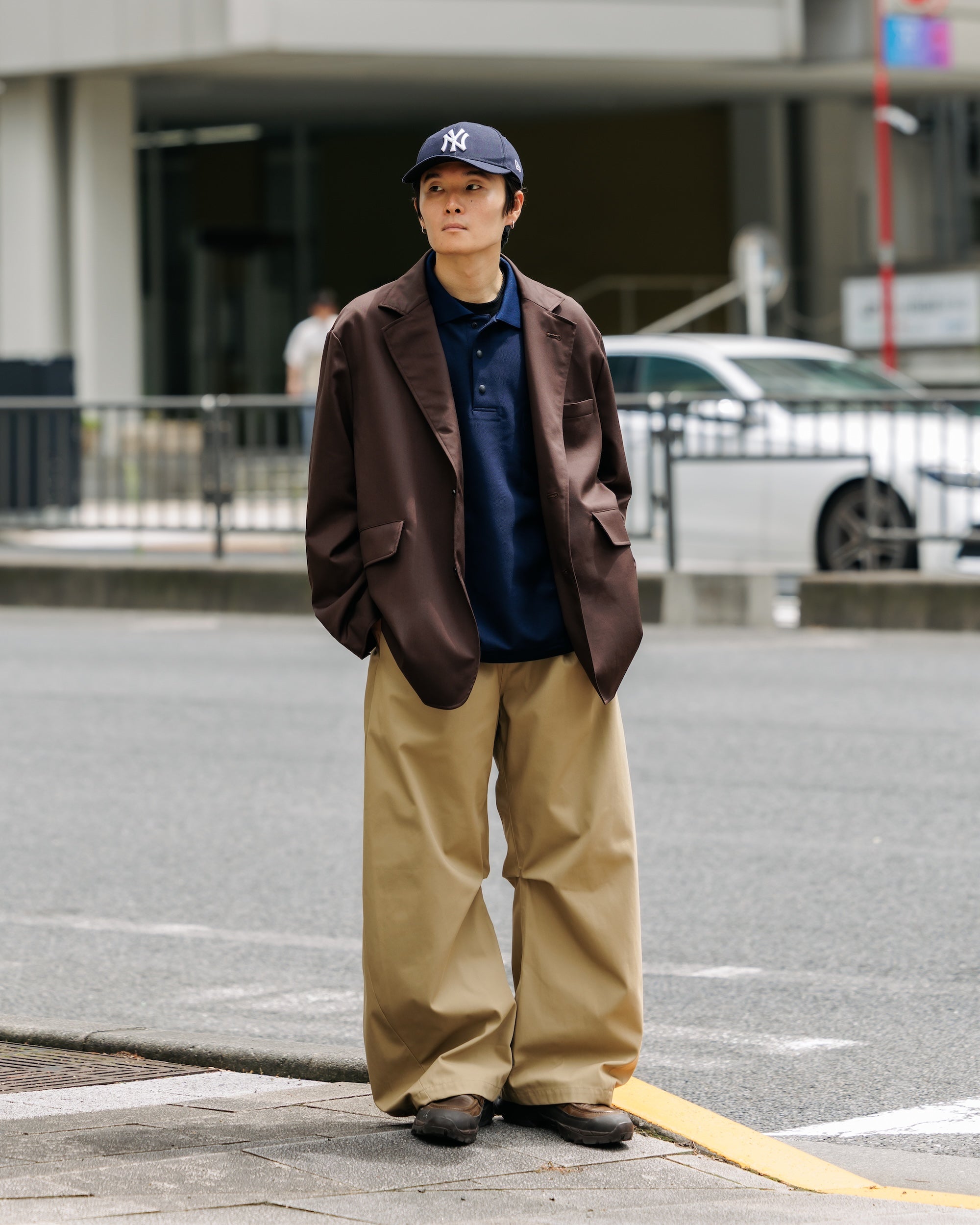 【9.6 SAT 20:00- IN STOCK】WOOL GABARDINE CITY UNIFORM TAILORED JACKET (BROWN)