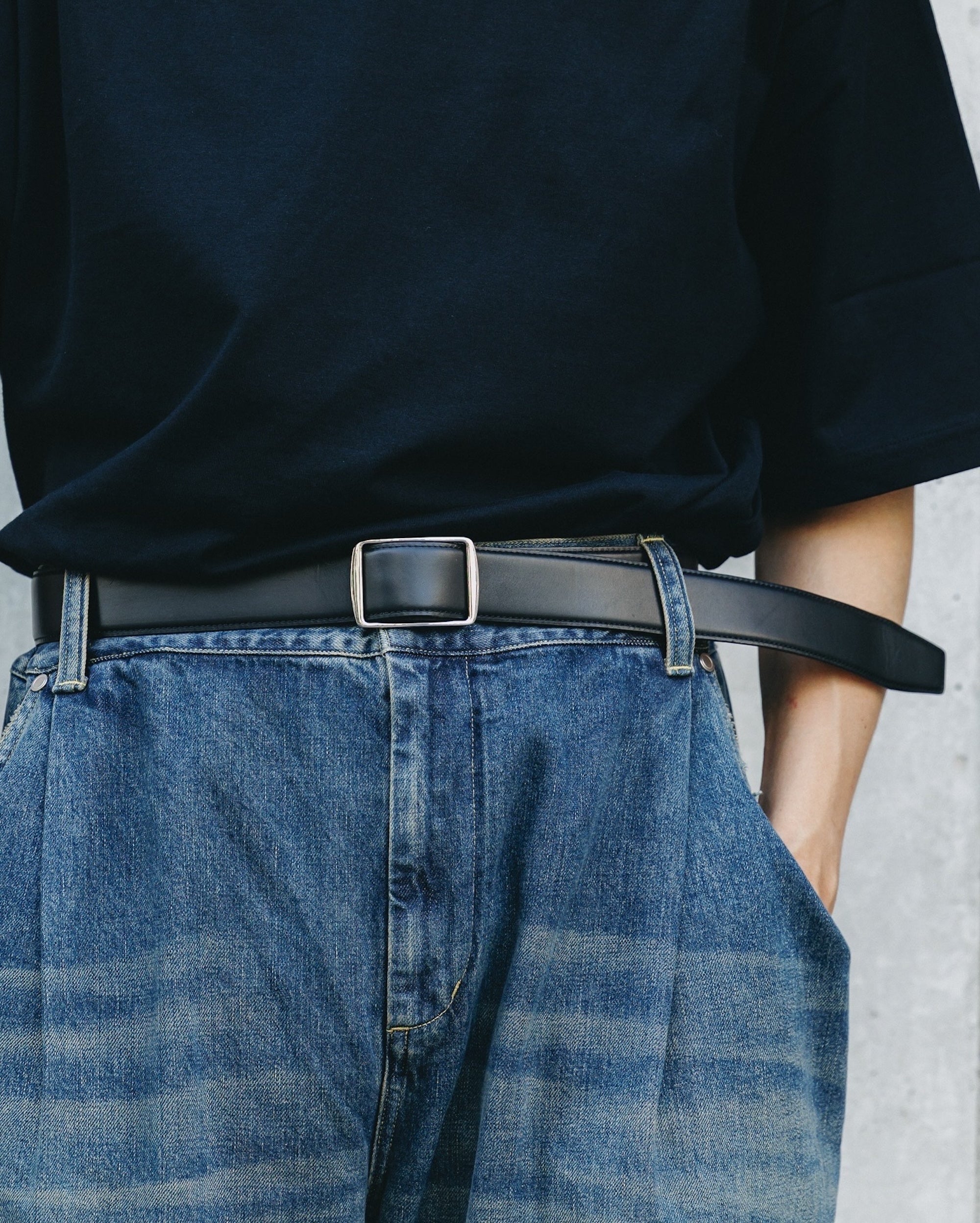【9.6 SAT 20:00- IN STOCK】HOLELESS ESSENTIAL LEATHER BELT (BLACK)