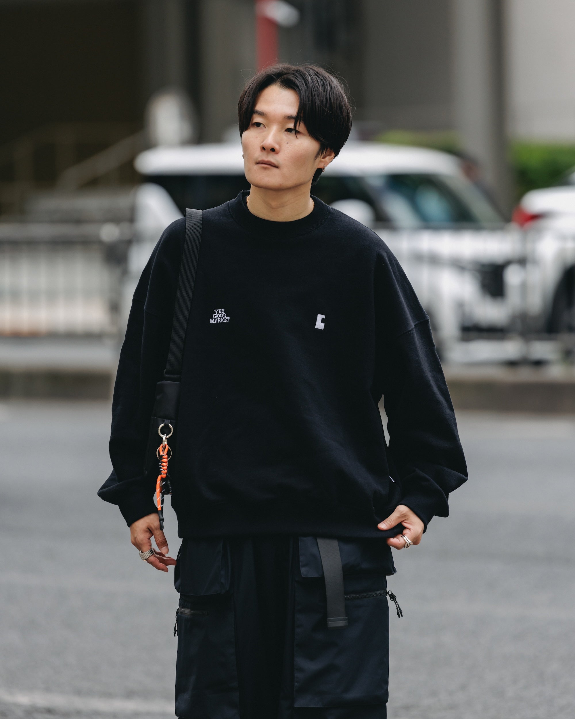【10.15 WED 20:00- IN STOCK】"C"SWEATSHIRT FOR YGM (BLACK)