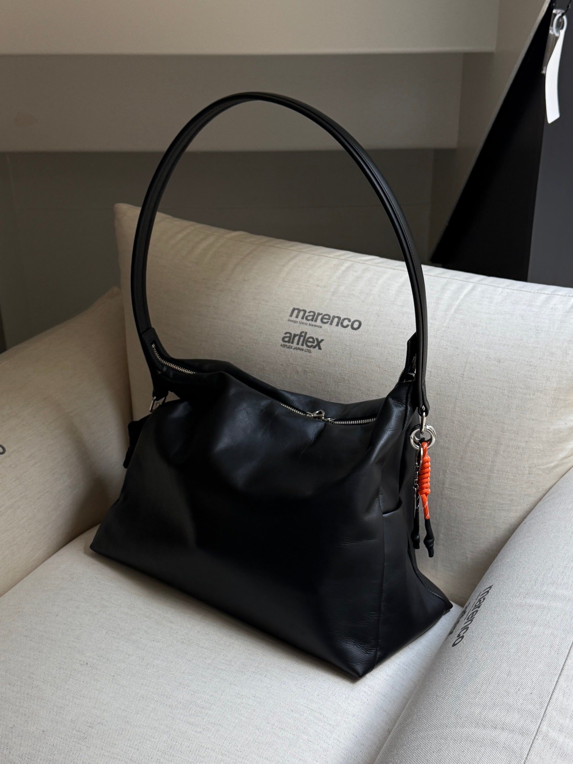 【10.12 SUN 20:00- IN STOCK】LEATHER NOMAD BAG