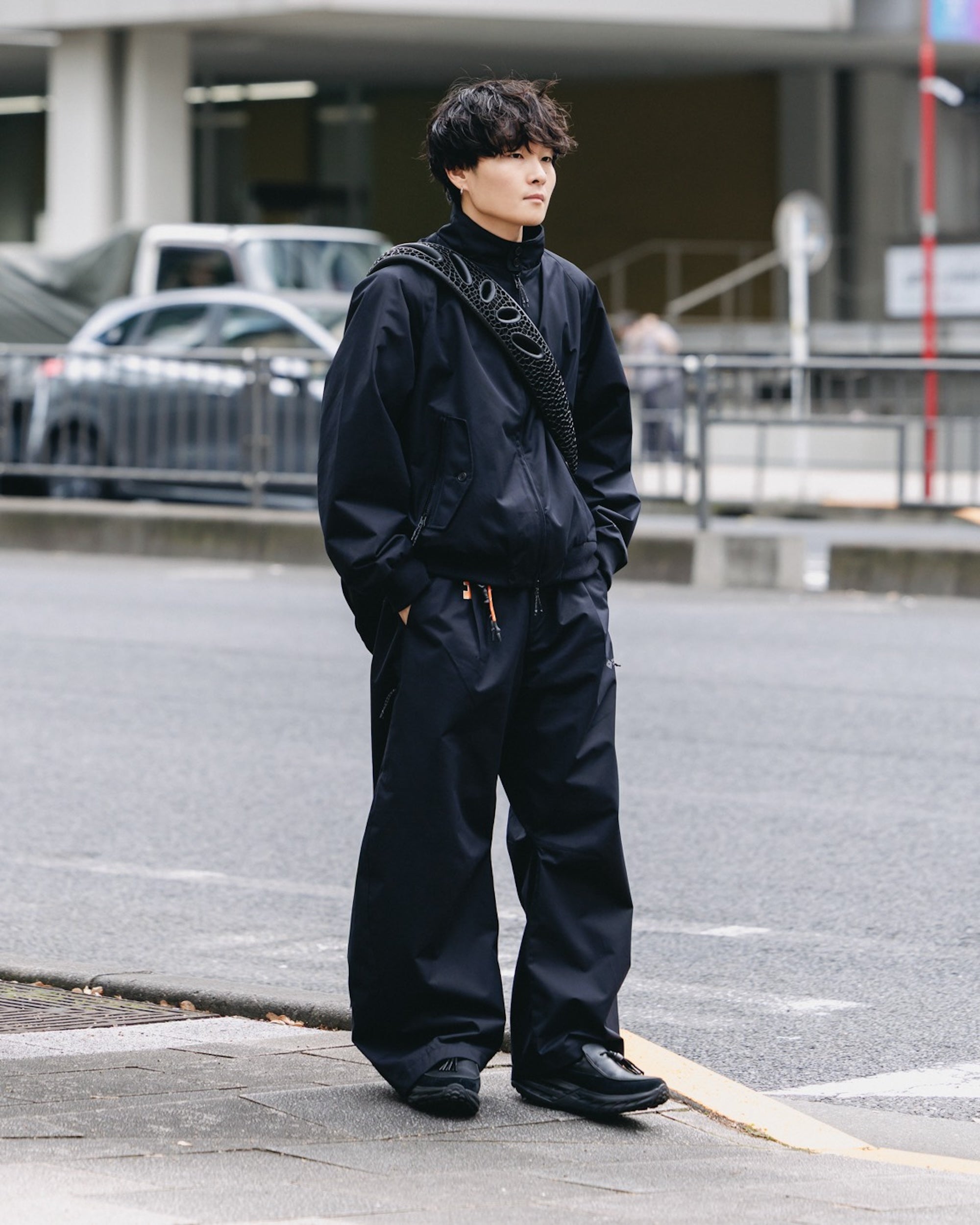 +phenix WINDSTOPPER® by GORE-TEX LABS TWILL CITY HARRINGTON JACKET (BLACK)