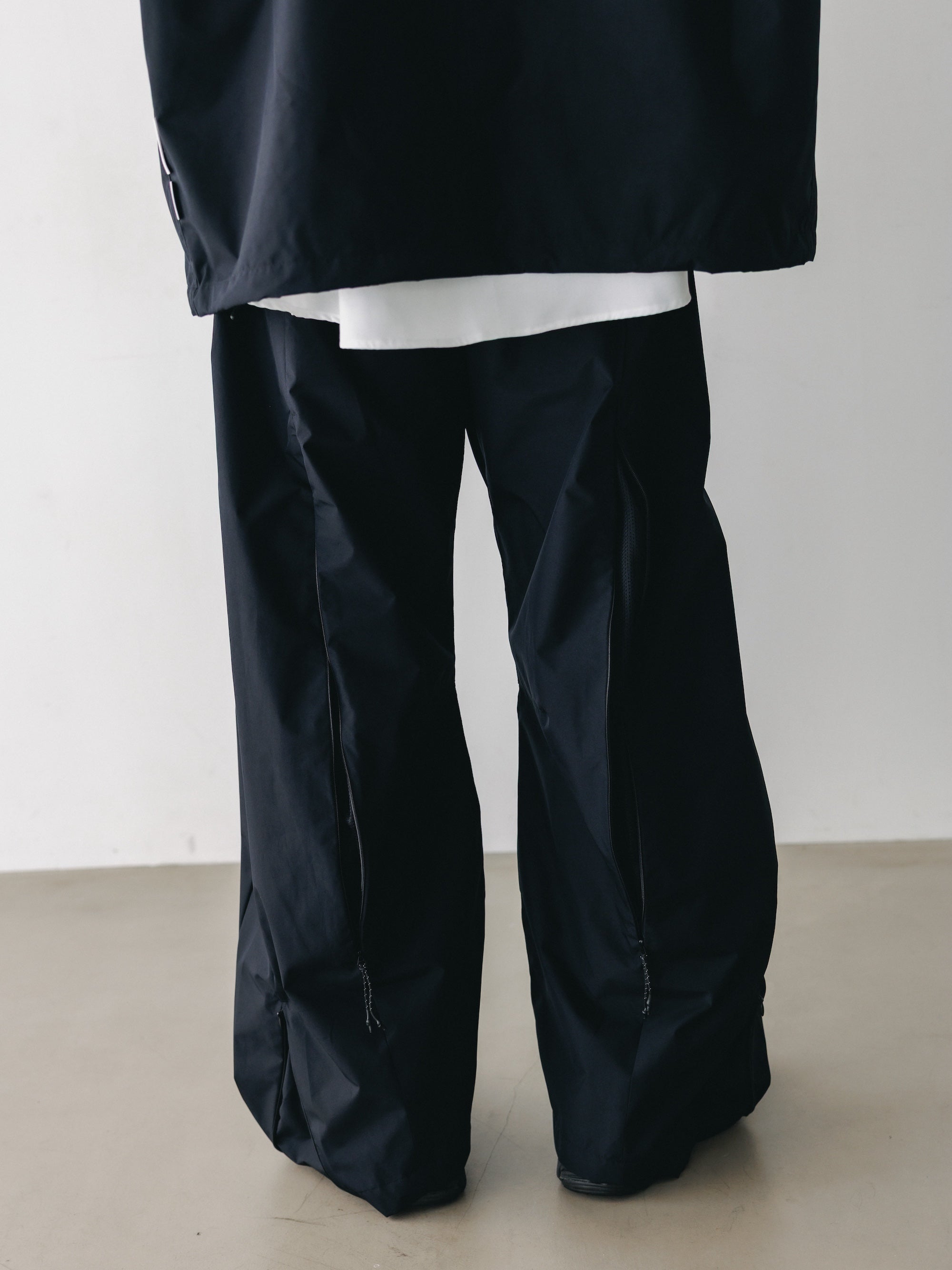 +phenix WINDSTOPPER® by GORE-TEX LABS CITY BARREL LEG PANTS (BLACK)