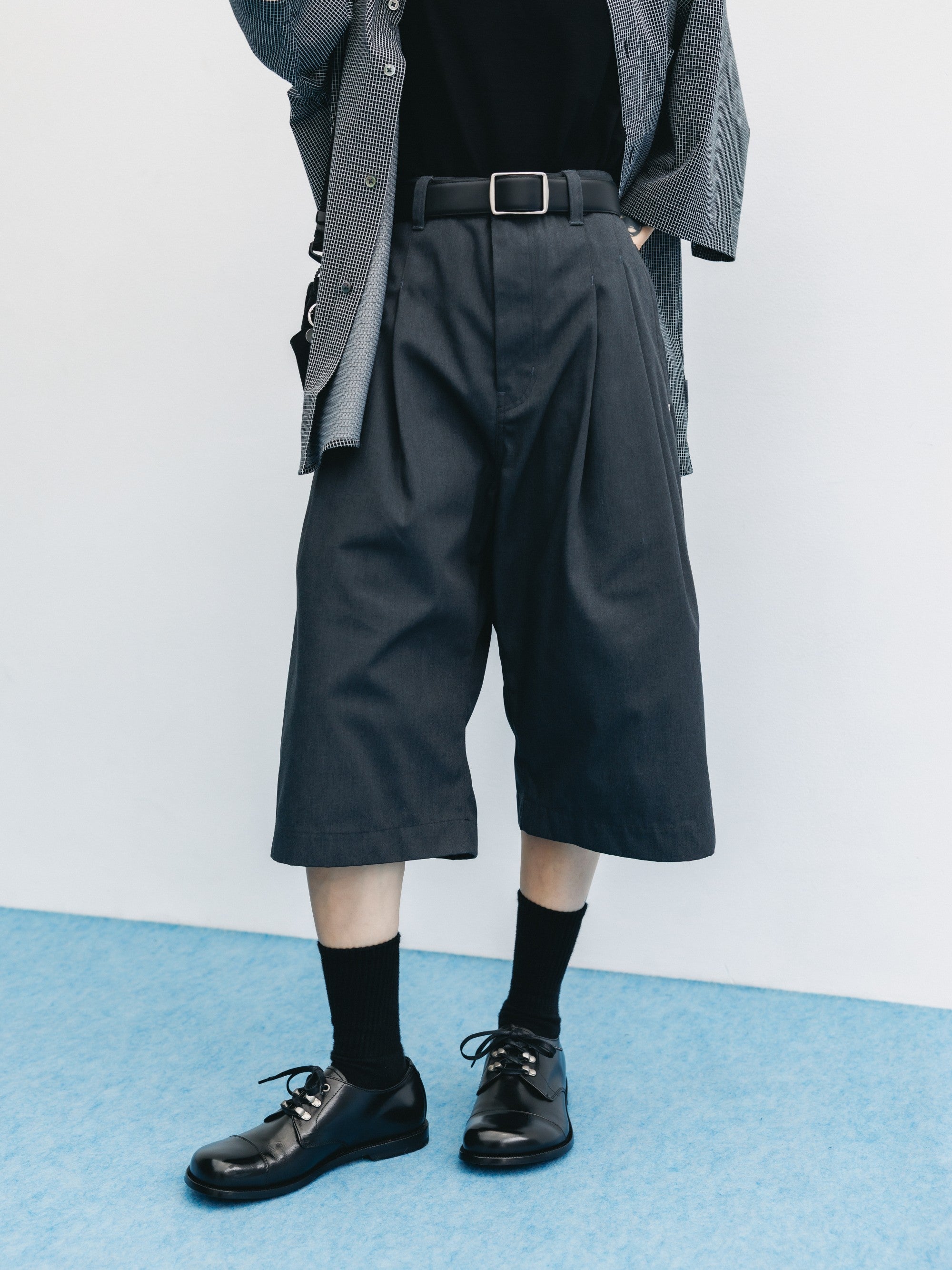 T/C GABARDINE CITY BAGGY HALF PANTS (CHARCOAL)