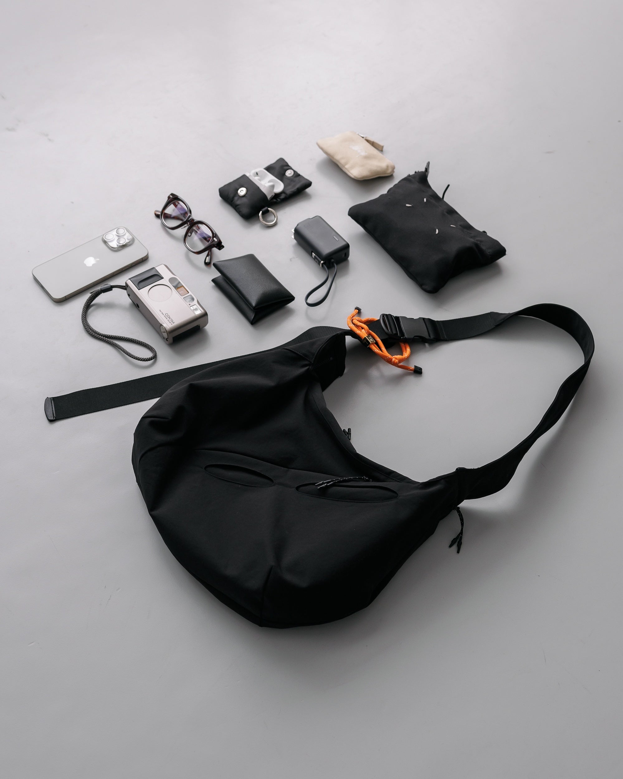 SOFT SHELL FUTURE BAG (BLACK)