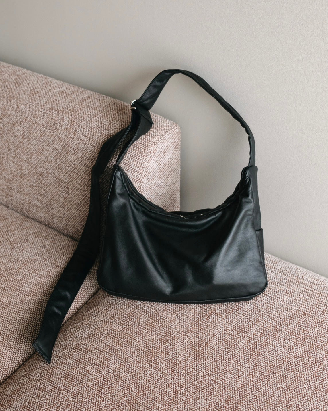 LEATHER HOLIDAY BAG