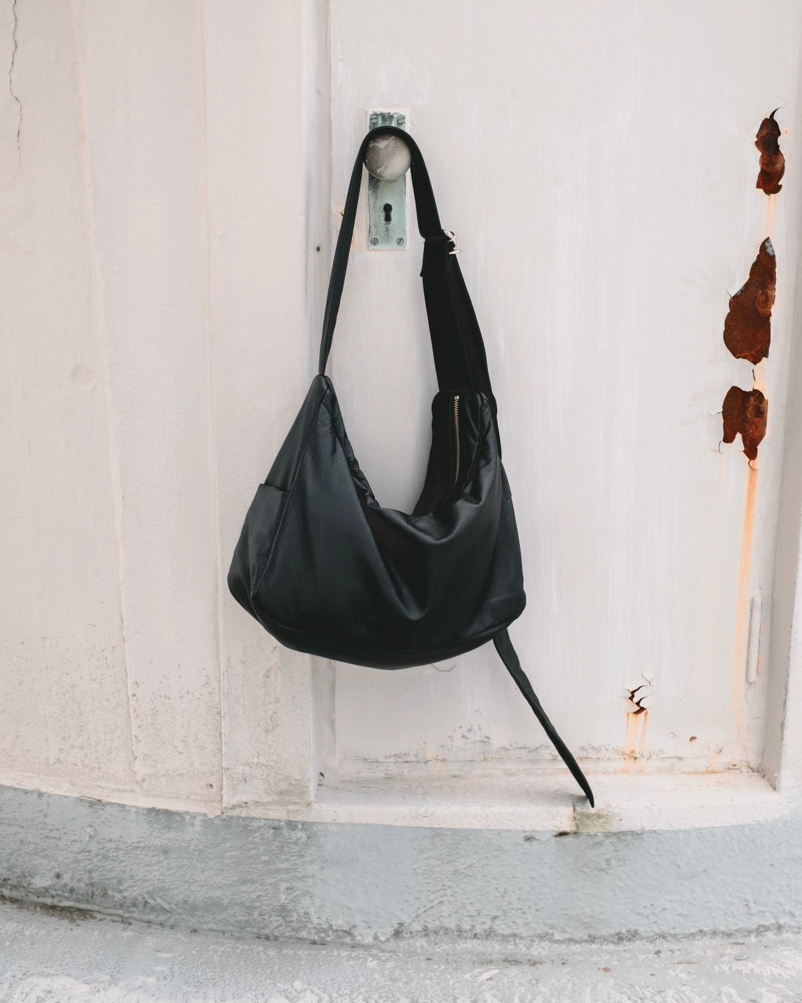 LEATHER HOLIDAY BAG