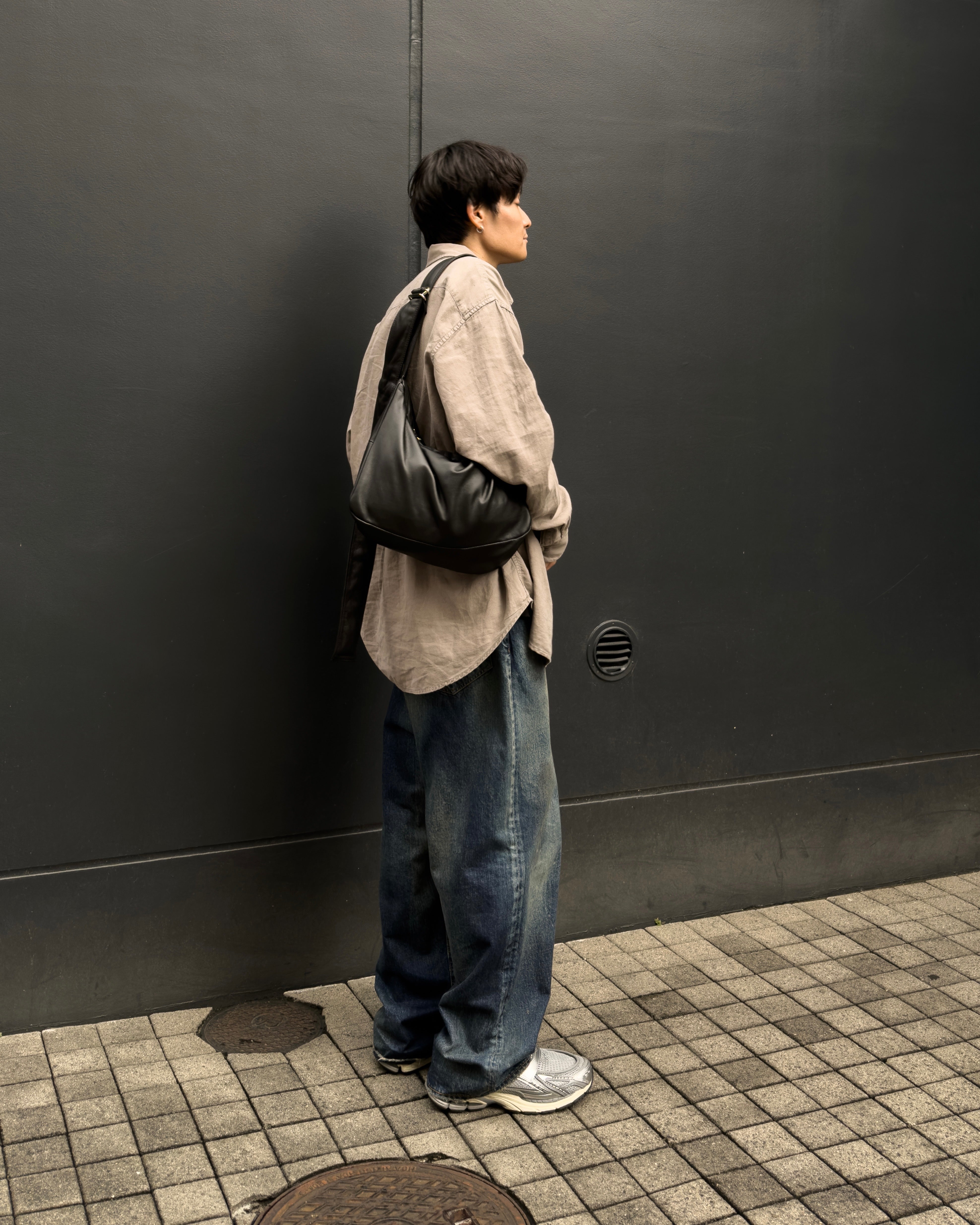 LEATHER HOLIDAY BAG