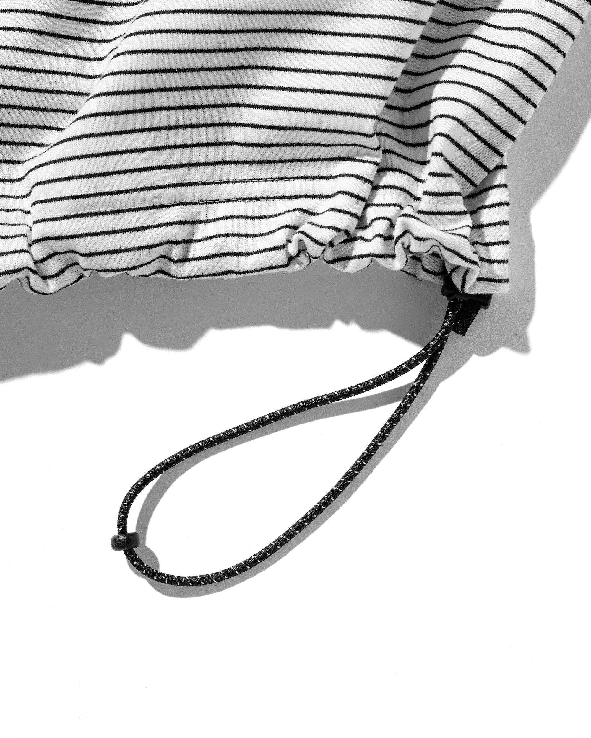 【7.30 WED 20:00- IN STOCK】"C"STRIPED MASSIVE T-SHIRT WITH DRAWSTRINGS (WHITE×BLACK)