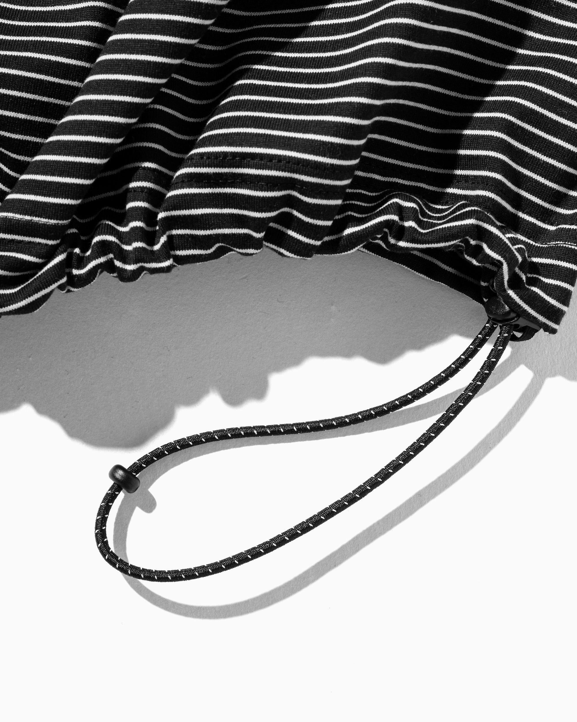 "C"STRIPED L/S T-SHIRT WITH DRAWSTRINGS (BLACK×WHITE)