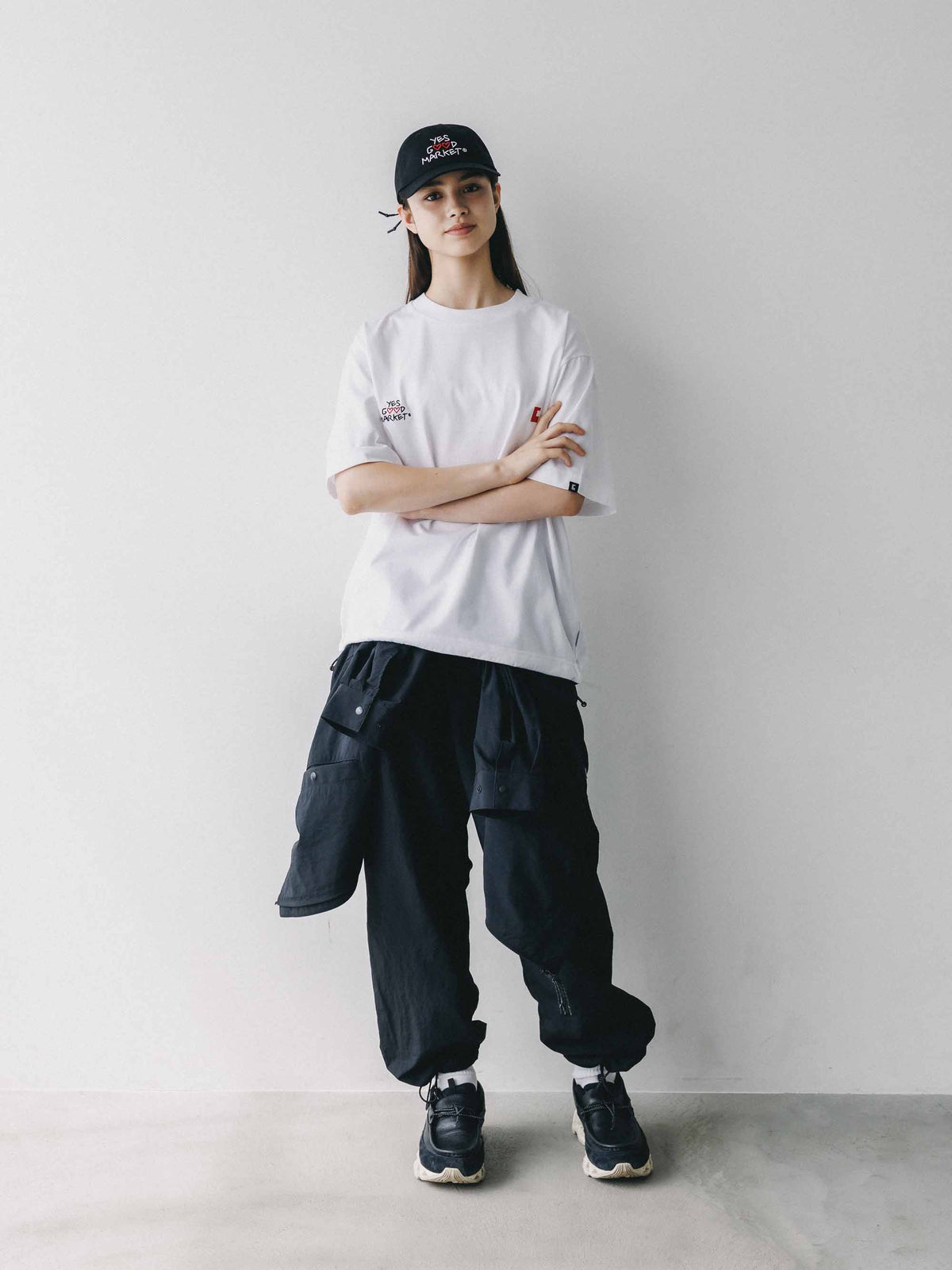 【10.4 SUN 20:00- IN STOCK】【LIMITED】 “YES G♡♡D MARKET" S/S T-SHIRT WITH DRAWSTRINGS (WHITE)