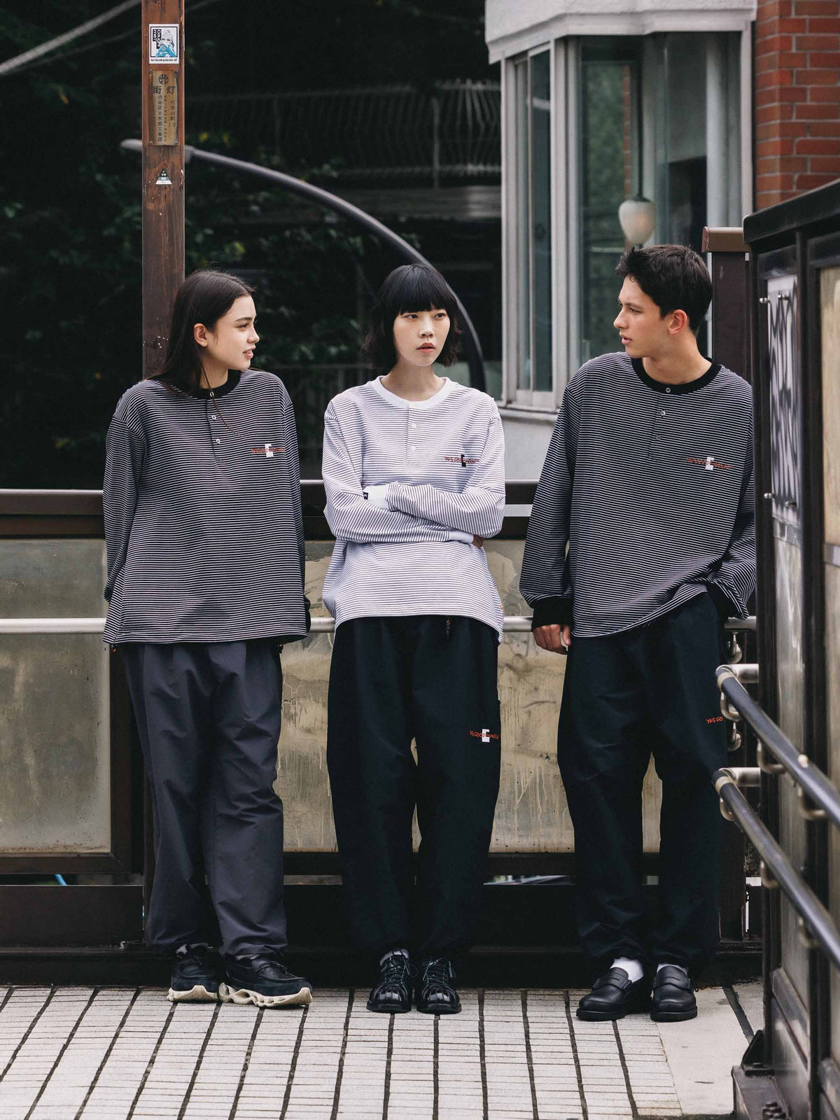 【10.4 SUN 20:00- IN STOCK】【LIMITED】 “C×YES GOOD MARKET" STRIPED HENLEY NECK L/S T-SHIRT WITH DRAWSTRINGS (WHITE)