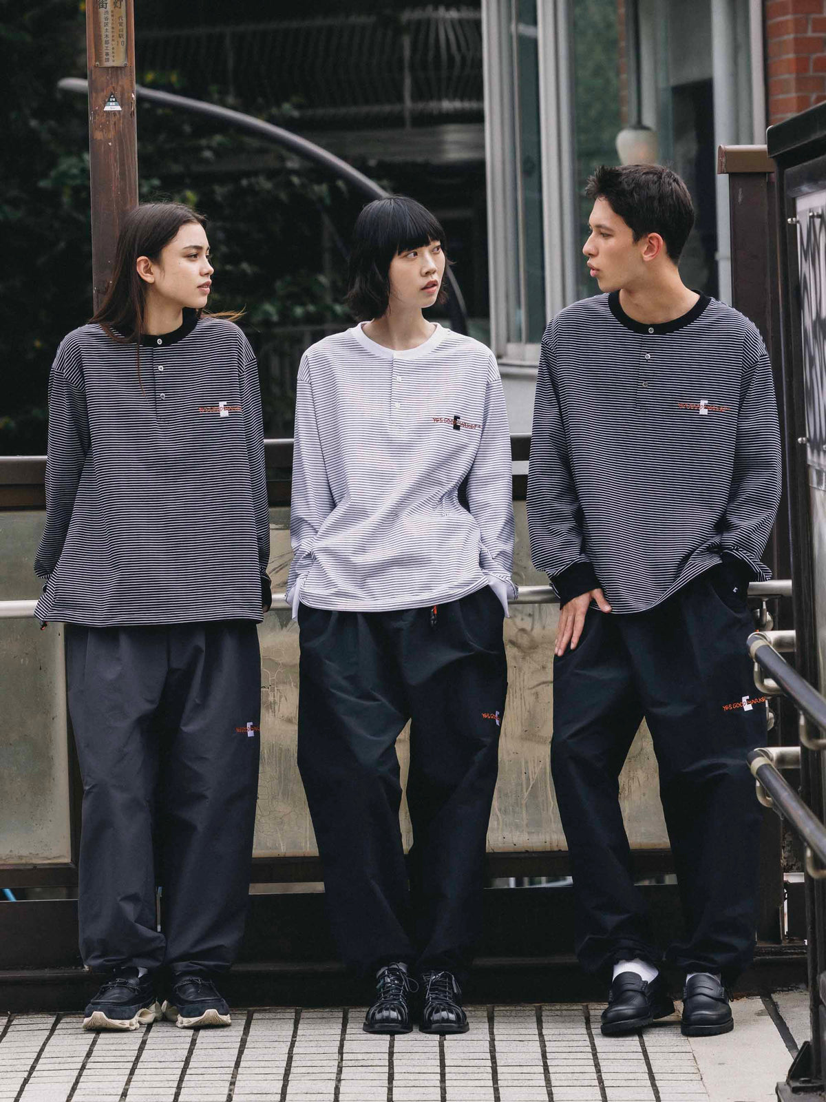 【10.4 SUN 20:00- IN STOCK】【LIMITED】 “C×YES GOOD MARKET" STRIPED HENLEY NECK L/S T-SHIRT WITH DRAWSTRINGS (WHITE)
