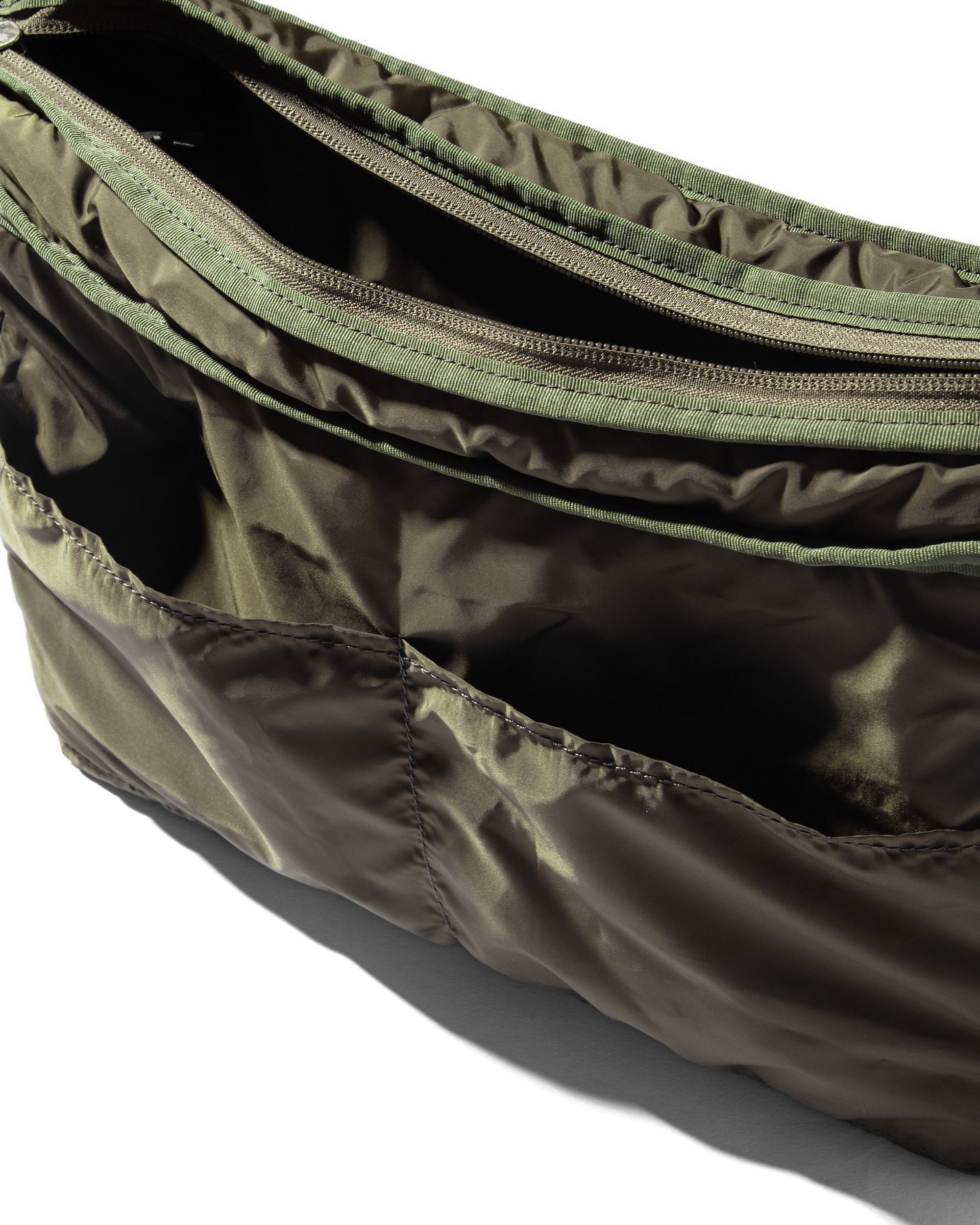 PADDED HOLIDAY BAG(OLIVE)