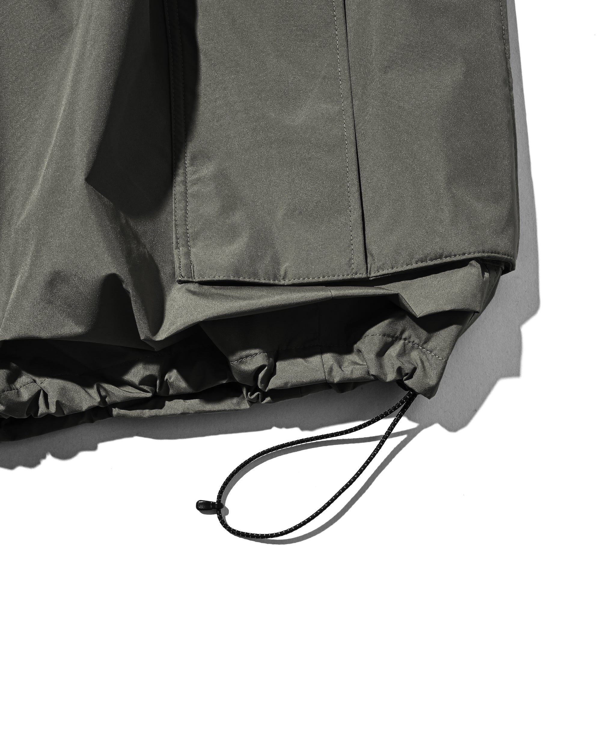 +PHENIX WINDSTOPPER® BY GORE-TEX LABS CITY MEGA POCKET BALLOON CARGO HALF PANTS (ASPHALT GRAY)
