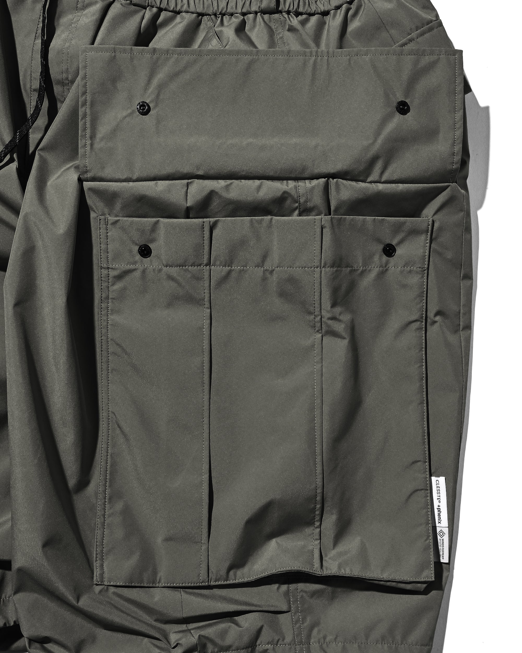+PHENIX WINDSTOPPER® BY GORE-TEX LABS CITY MEGA POCKET BALLOON CARGO HALF PANTS (ASPHALT GRAY)