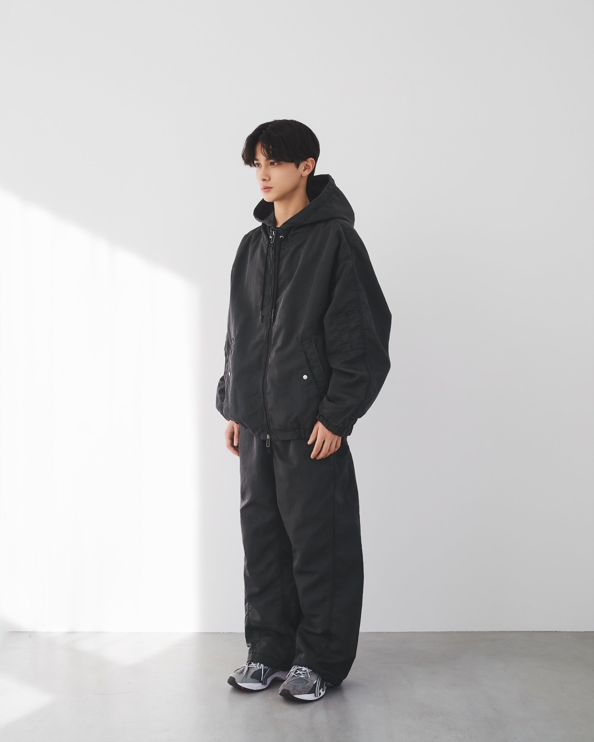 FADED FINISH NYLON CITY ACTIVE JACKET (FADE BLACK)