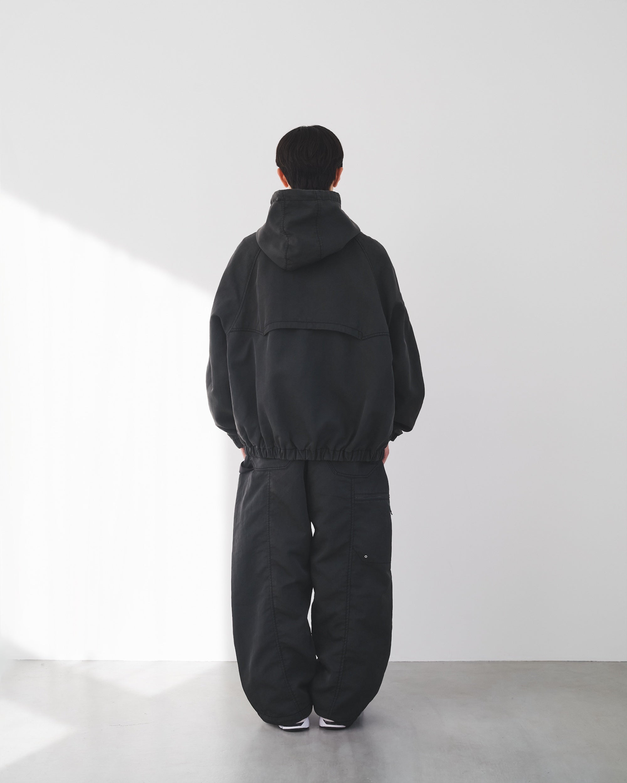 FADED FINISH NYLON CITY ACTIVE JACKET (FADE BLACK)