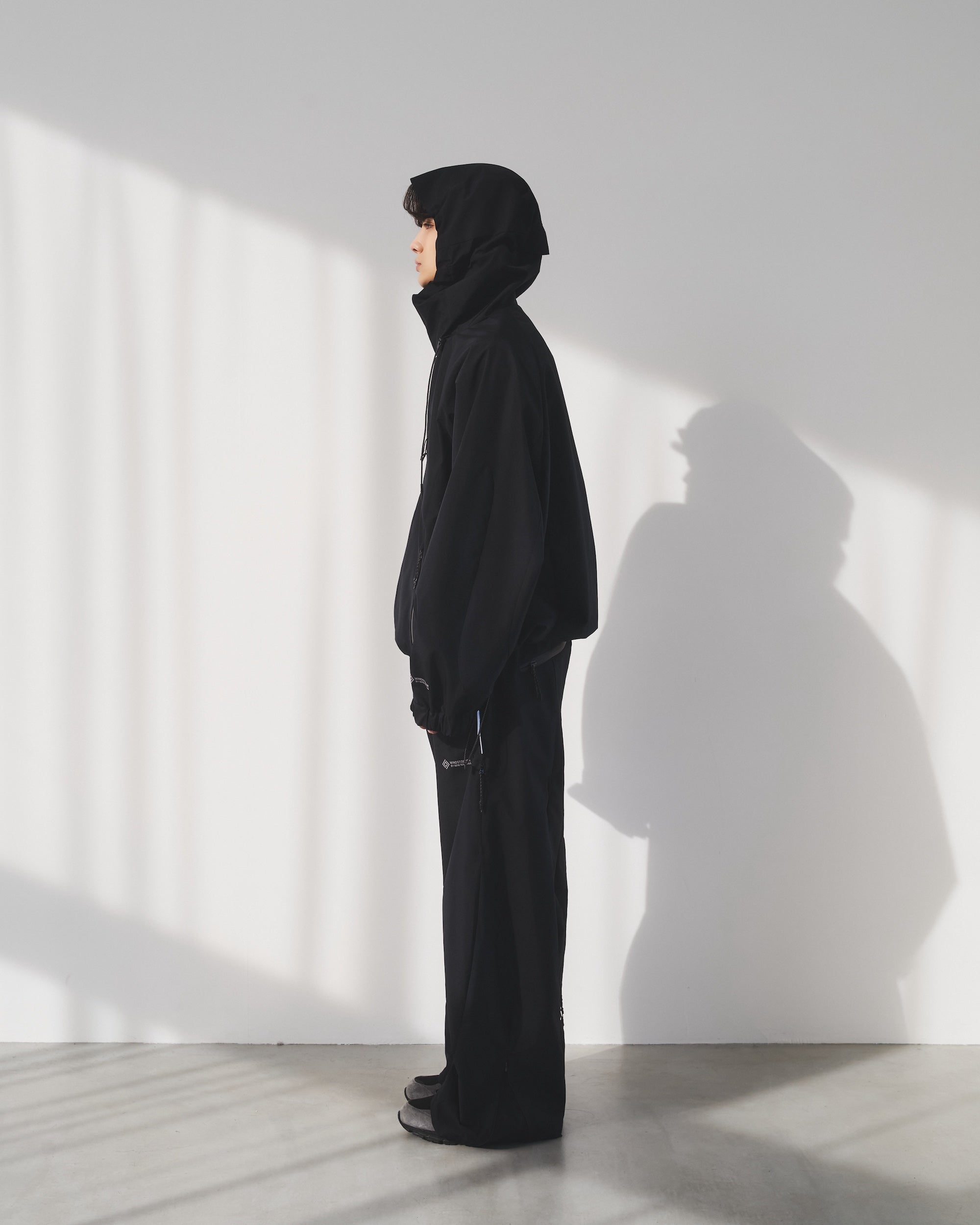【6.20 SAT 20:00- IN STOCK】 +phenix WINDSTOPPER® by GORE-TEX LABS CITY BARREL LEG PANTS (BLACK×WHITE)