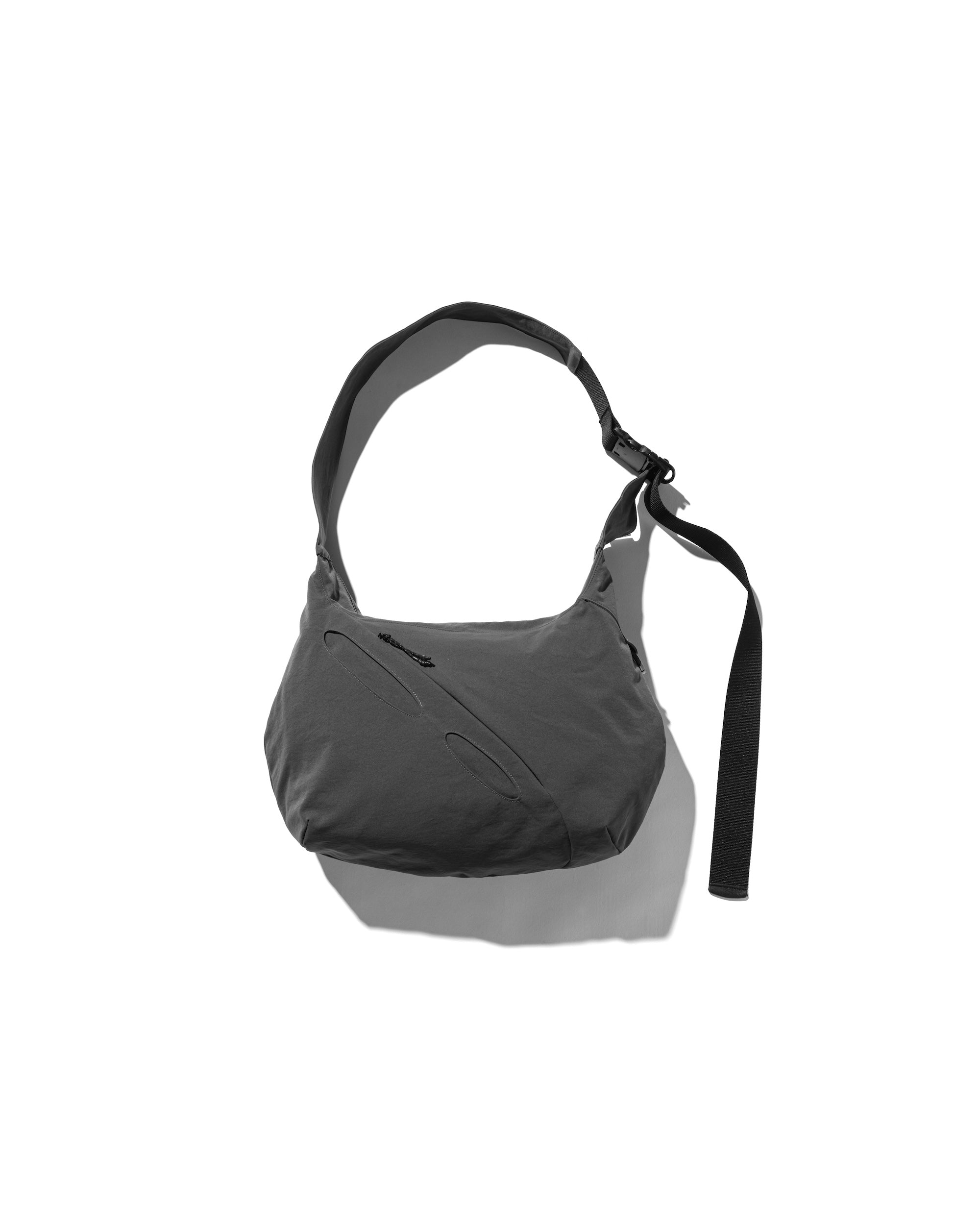 【11.13 WED 20:00- IN STOCK】SOFT SHELL FUTURE BAG