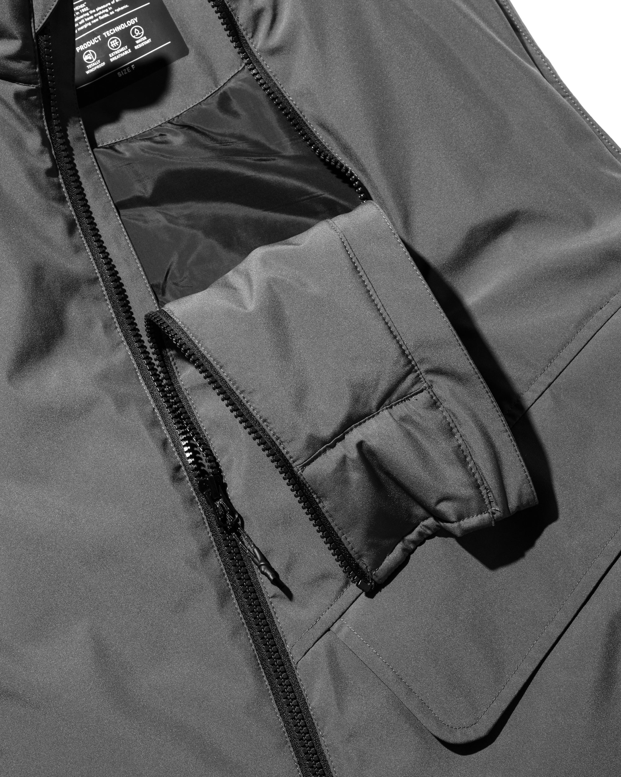 【12.7 SAT 20:00- IN STOCK】+phenix WINDSTOPPER® by GORE-TEX LABS PUFFER VEST